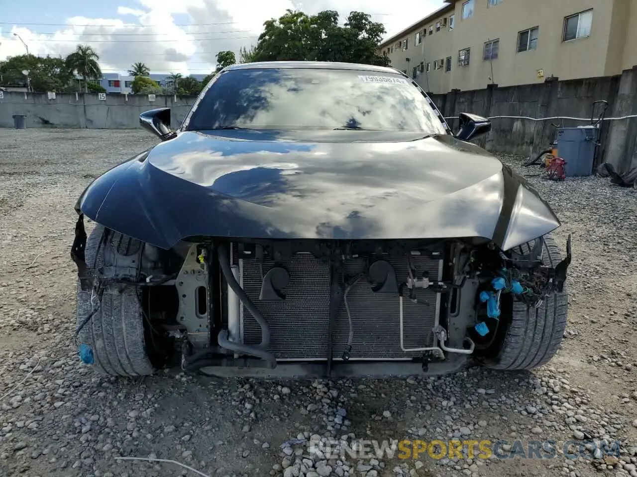 5 fotografías del automóvil dañado JTHAA1D22M5117315 LEXUS IS 2021