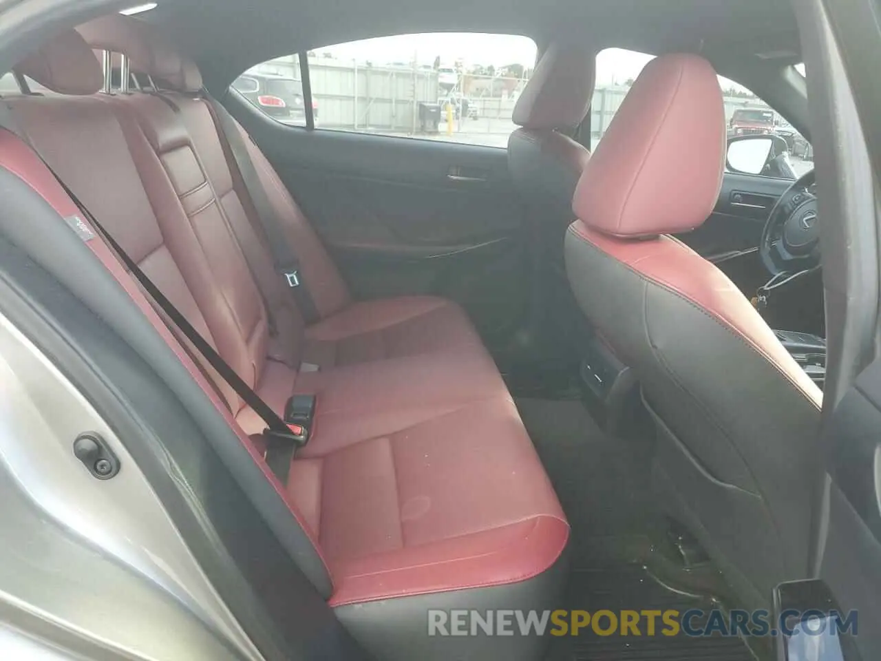 10 fotografías del automóvil dañado JTHAA1D24M5113749 LEXUS IS 2021