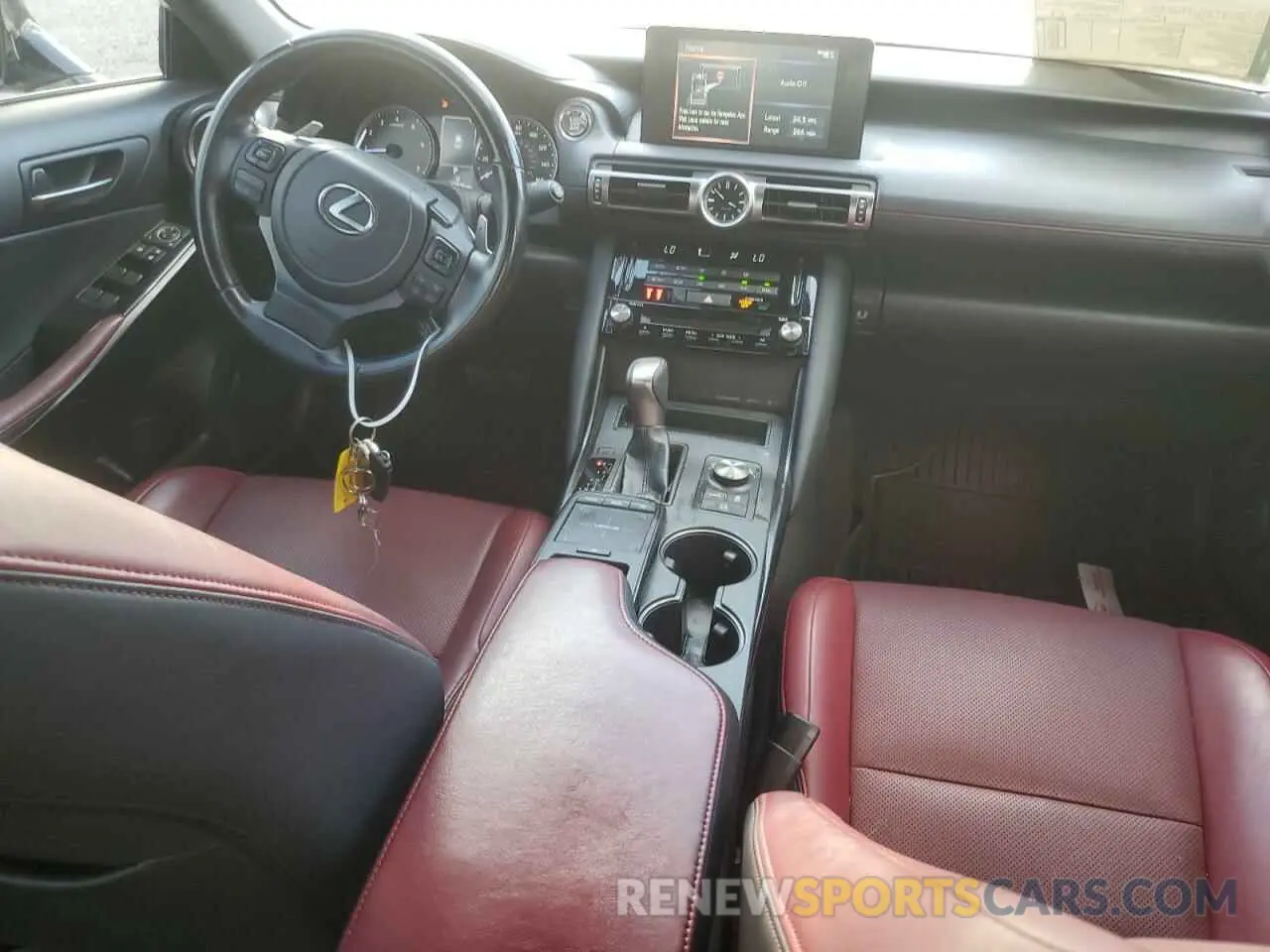 8 fotografías del automóvil dañado JTHAA1D24M5113749 LEXUS IS 2021