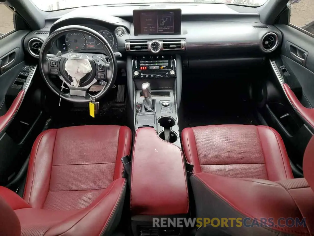 8 fotografías del automóvil dañado JTHAA1D26M5109864 LEXUS IS 2021