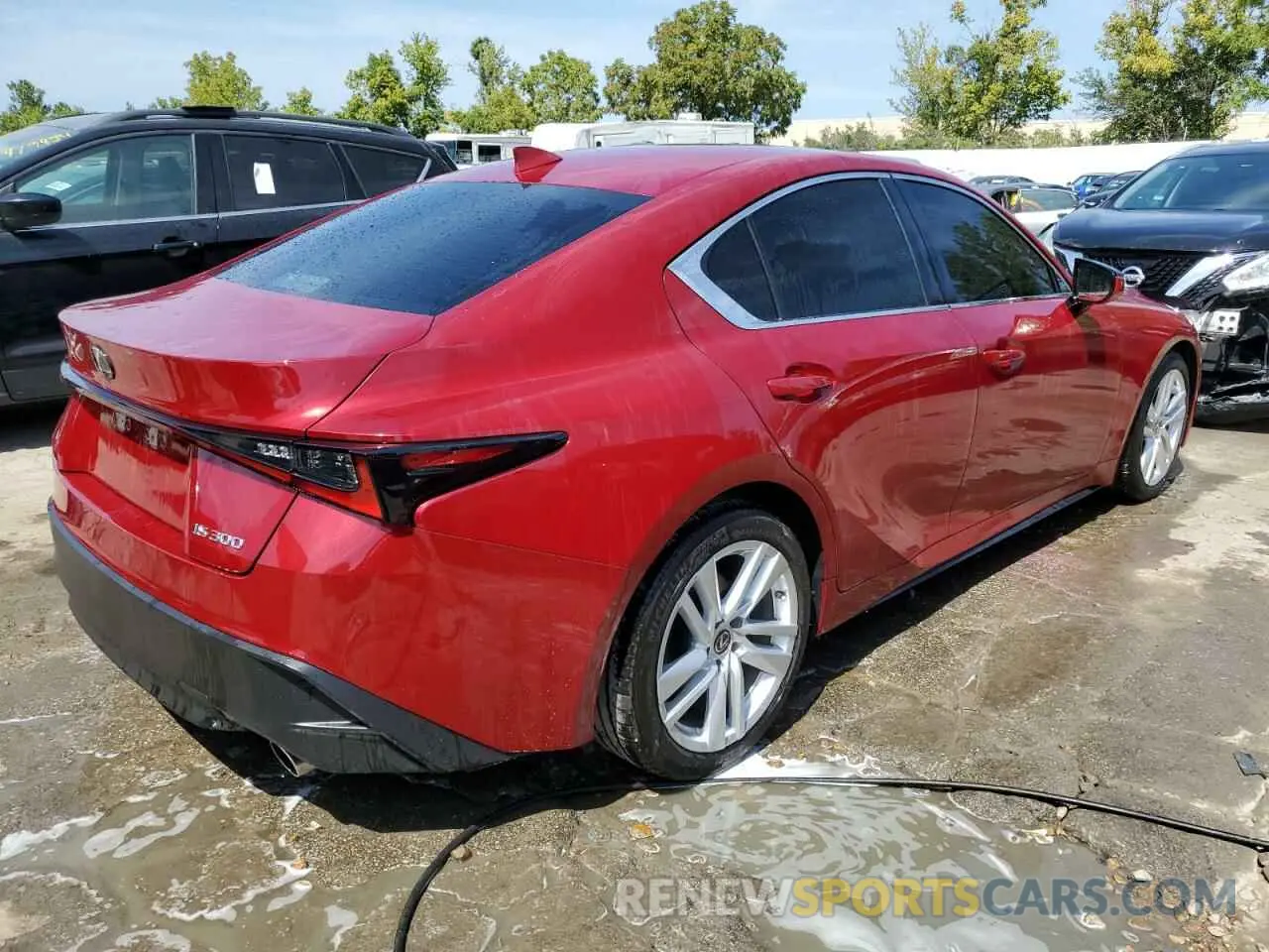 3 fotografías del automóvil dañado JTHAA1D26M5111162 LEXUS IS 2021