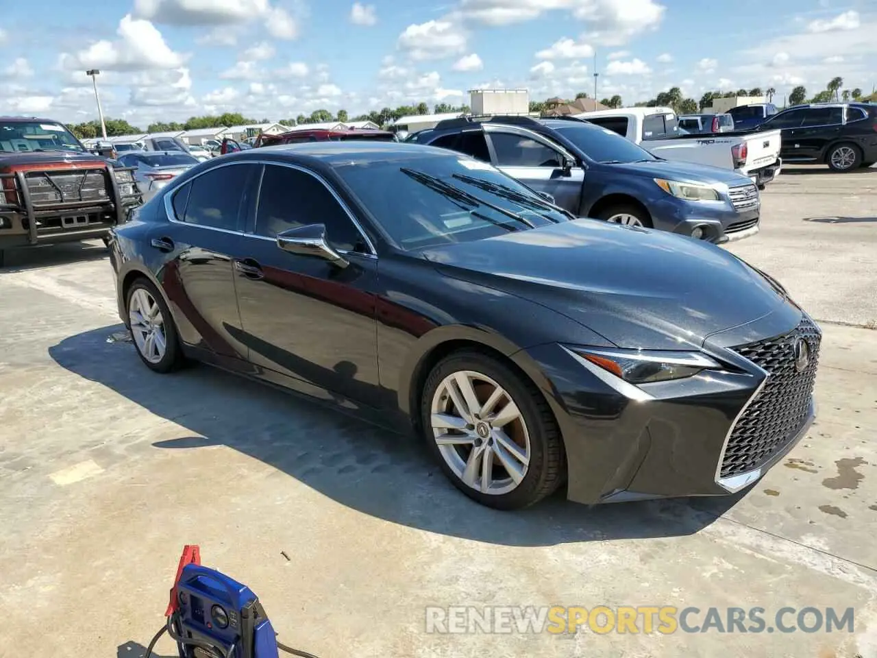 4 fotografías del automóvil dañado JTHAA1D26M5114823 LEXUS IS 2021