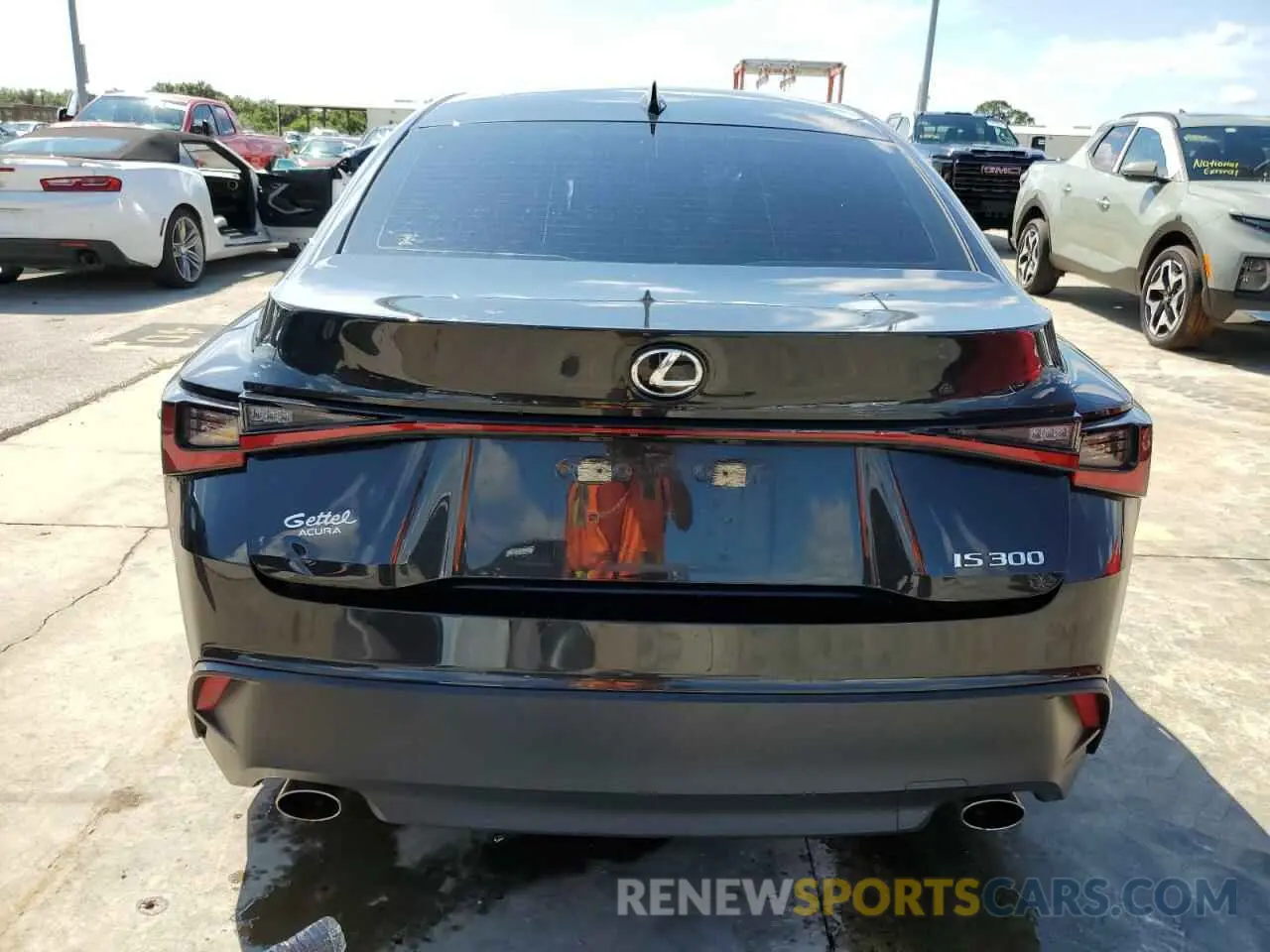 6 fotografías del automóvil dañado JTHAA1D26M5114823 LEXUS IS 2021