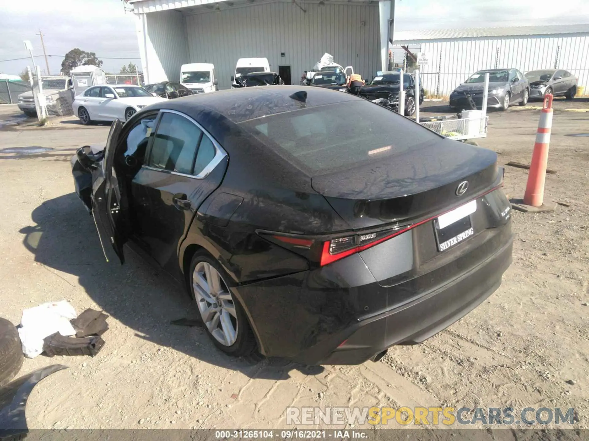 3 fotografías del automóvil dañado JTHC81F21M5046903 LEXUS IS 2021