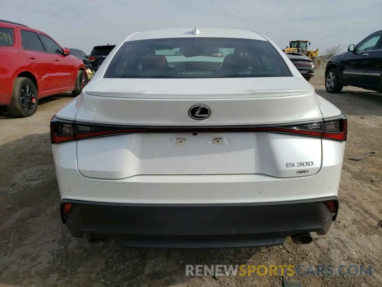 6 fotografías del automóvil dañado JTHC81F24M5044899 LEXUS IS 2021