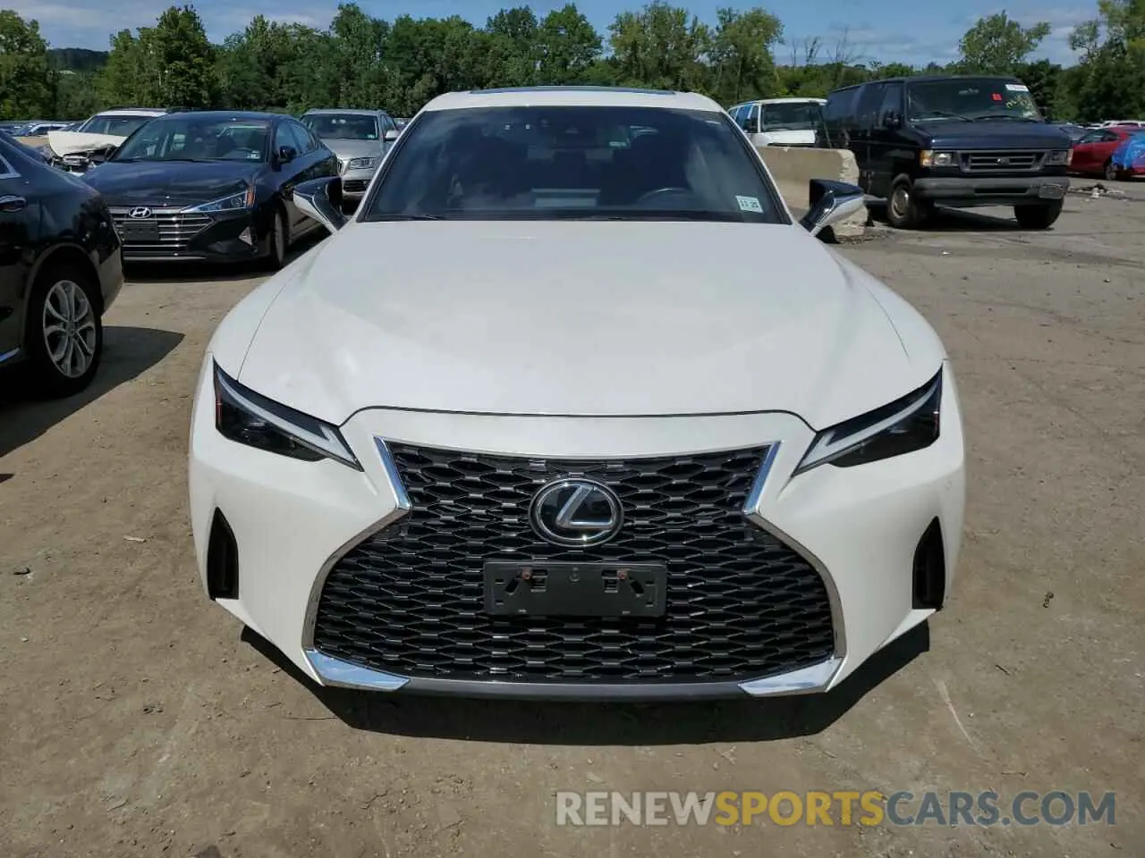 5 fotografías del automóvil dañado JTHC81F25M5043518 LEXUS IS 2021