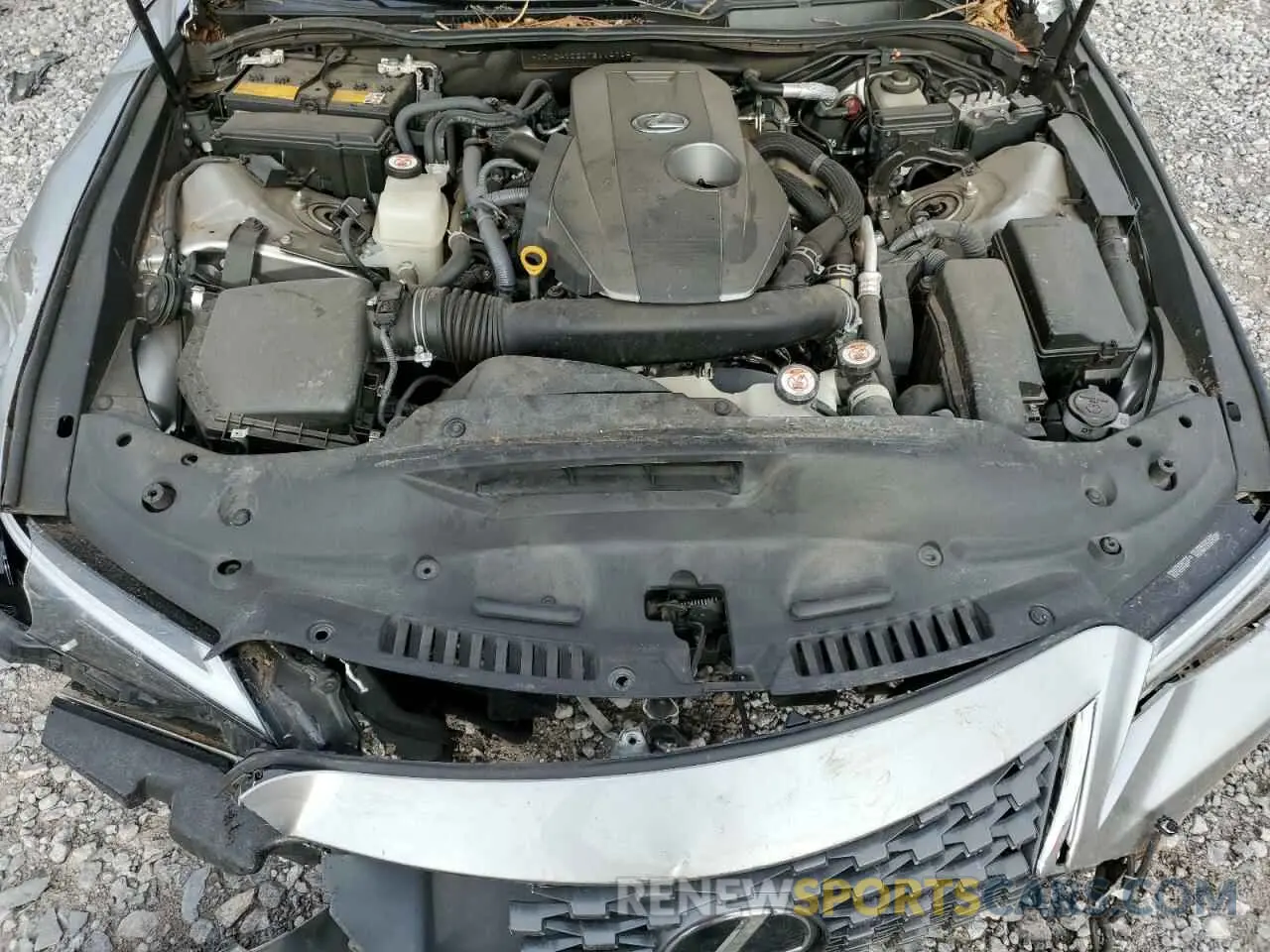 11 fotografías del automóvil dañado JTHCA1D20M5114714 LEXUS IS 2021