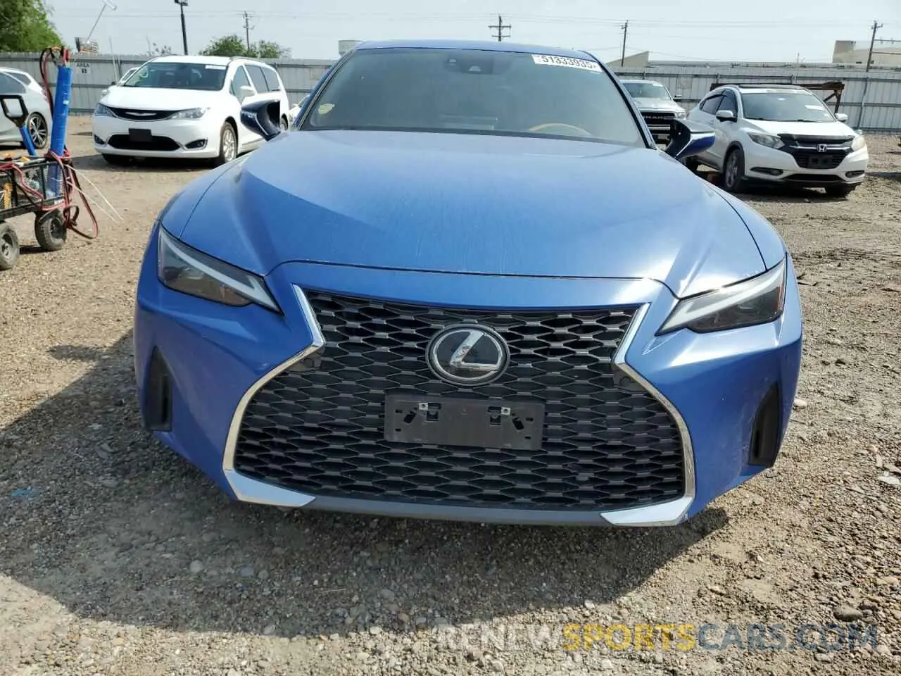 5 fotografías del automóvil dañado JTHCA1D22M5114777 LEXUS IS 2021
