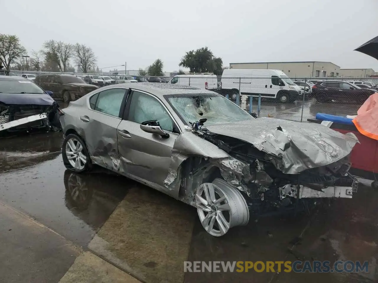 4 fotografías del automóvil dañado JTHCA1D23M5110057 LEXUS IS 2021