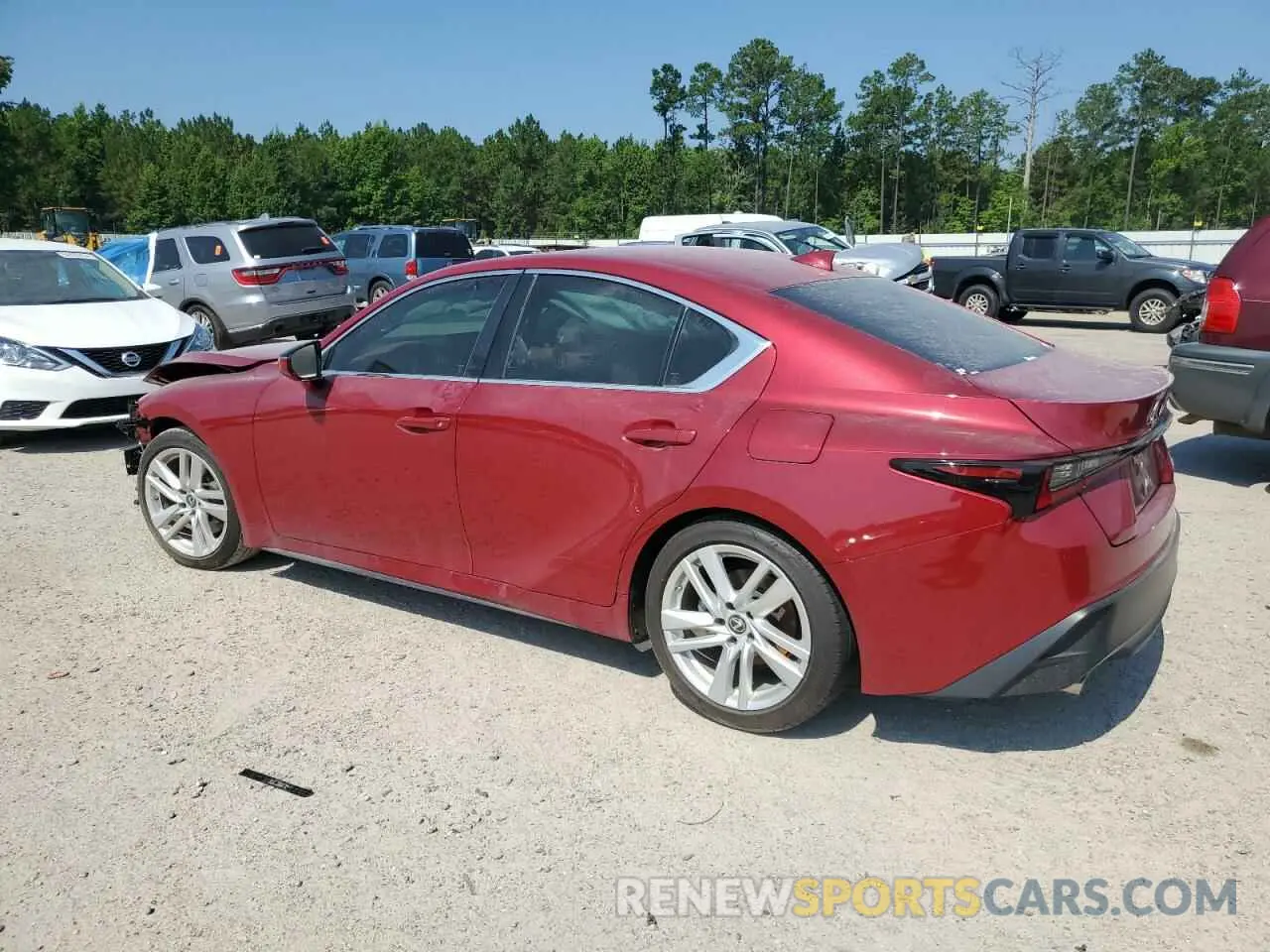 2 fotografías del automóvil dañado JTHCA1D23M5114853 LEXUS IS 2021