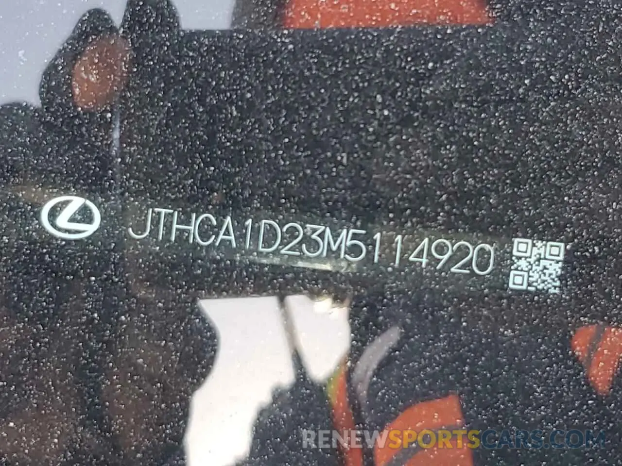 12 fotografías del automóvil dañado JTHCA1D23M5114920 LEXUS IS 2021