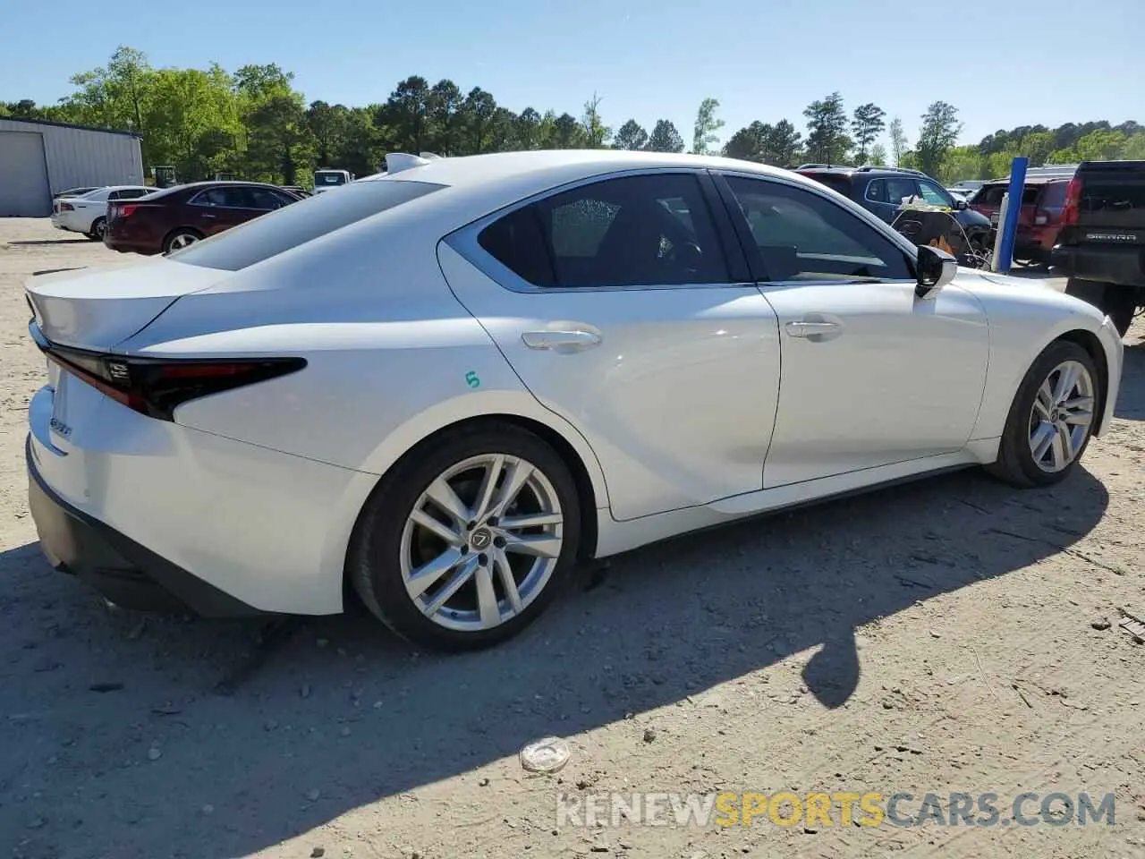 3 fotografías del automóvil dañado JTHCA1D23M5114920 LEXUS IS 2021