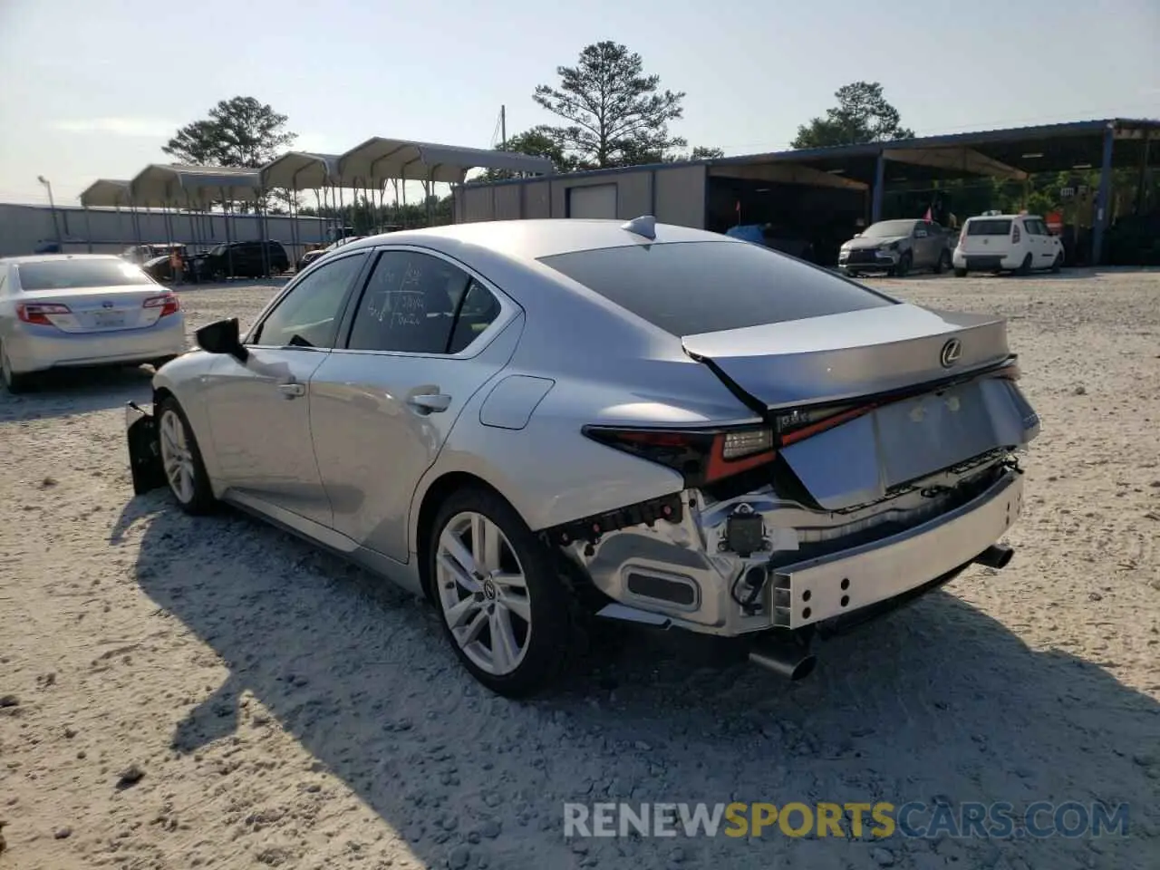 3 fotografías del automóvil dañado JTHCA1D24M5112948 LEXUS IS 2021