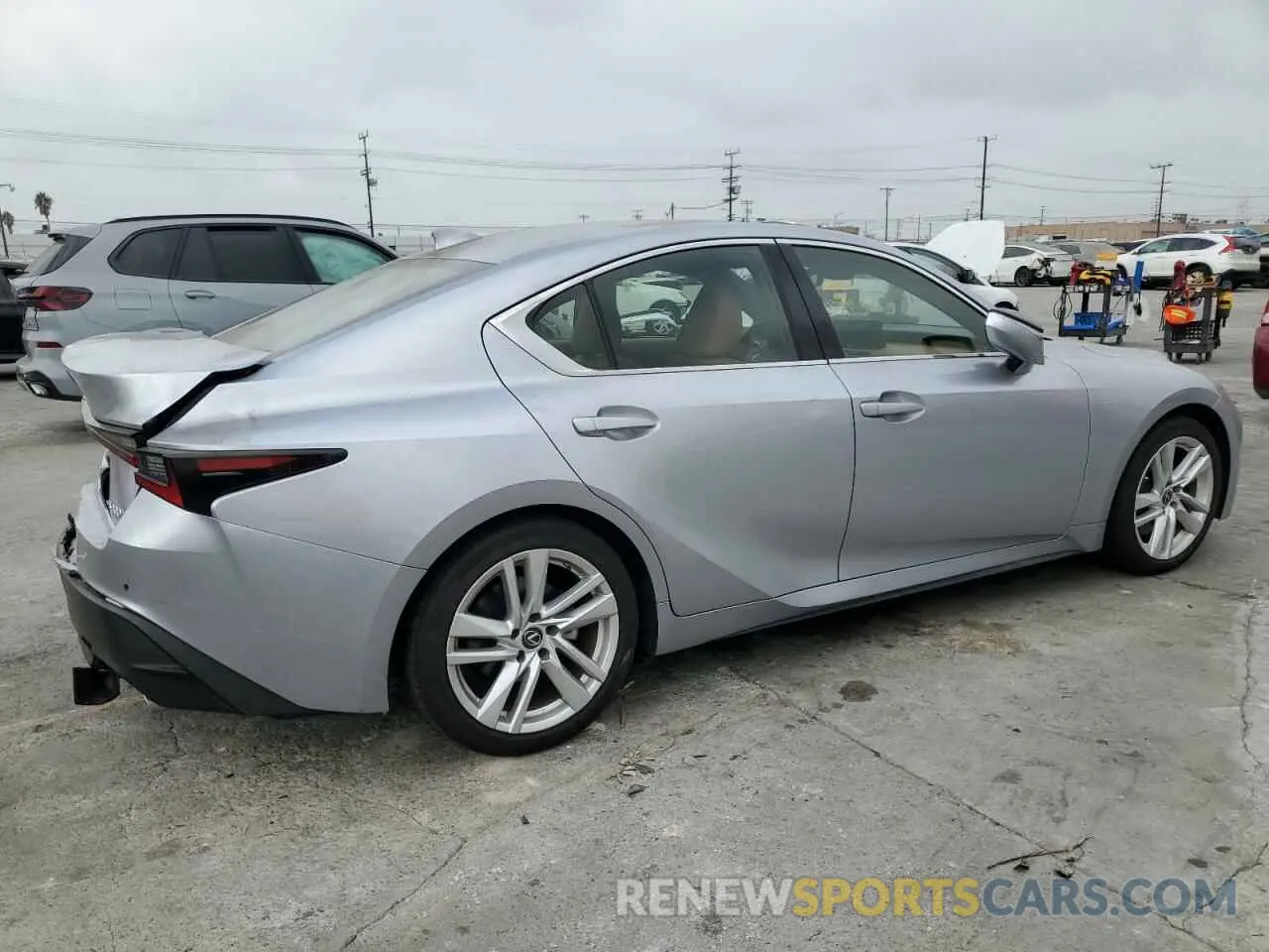 3 fotografías del automóvil dañado JTHCA1D26M5110473 LEXUS IS 2021