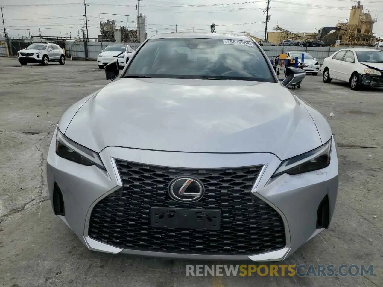 5 fotografías del automóvil dañado JTHCA1D26M5110473 LEXUS IS 2021