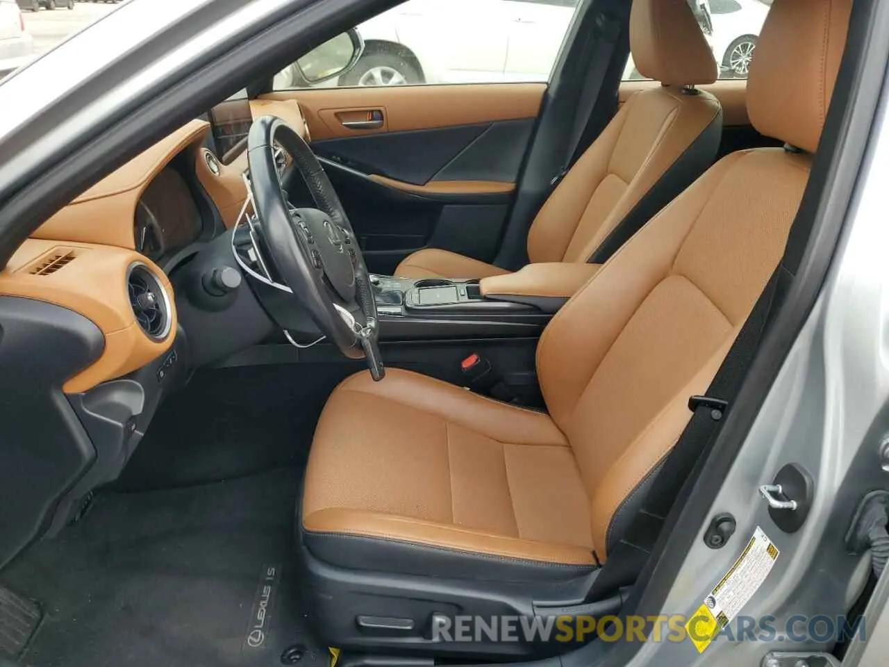 7 fotografías del automóvil dañado JTHCA1D26M5110473 LEXUS IS 2021