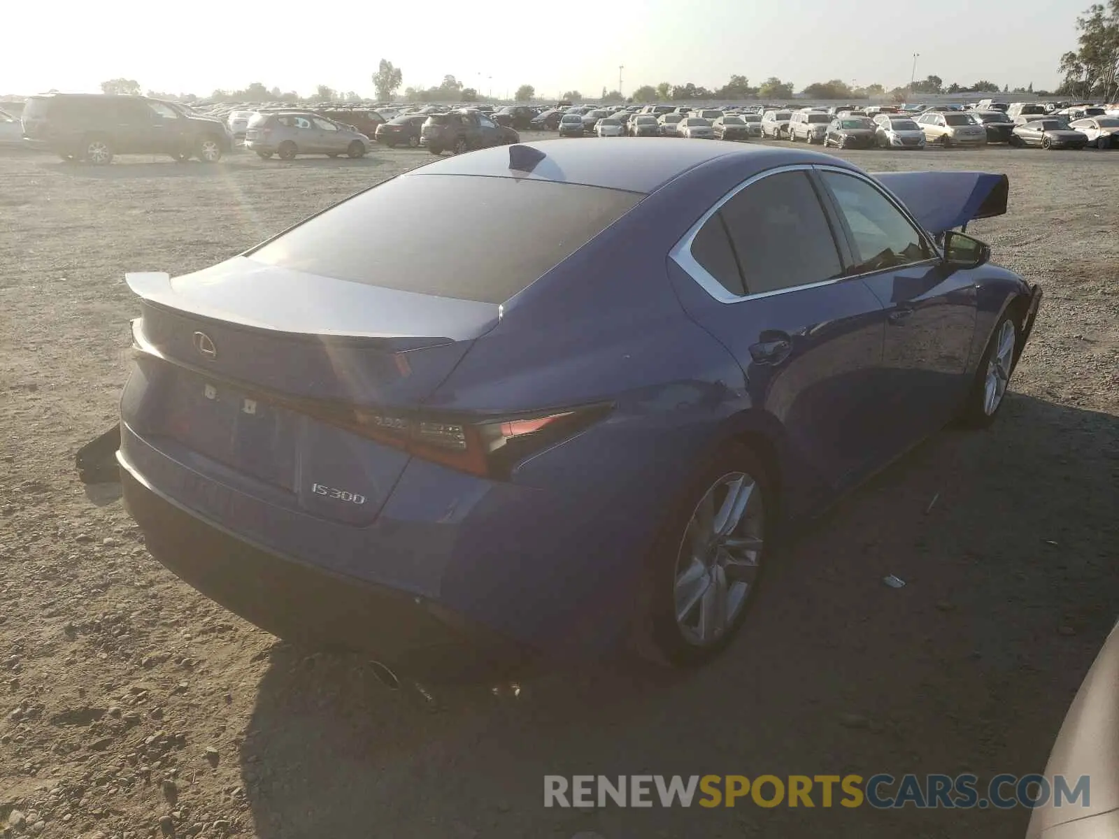 4 fotografías del automóvil dañado JTHCA1D27M5109509 LEXUS IS 2021