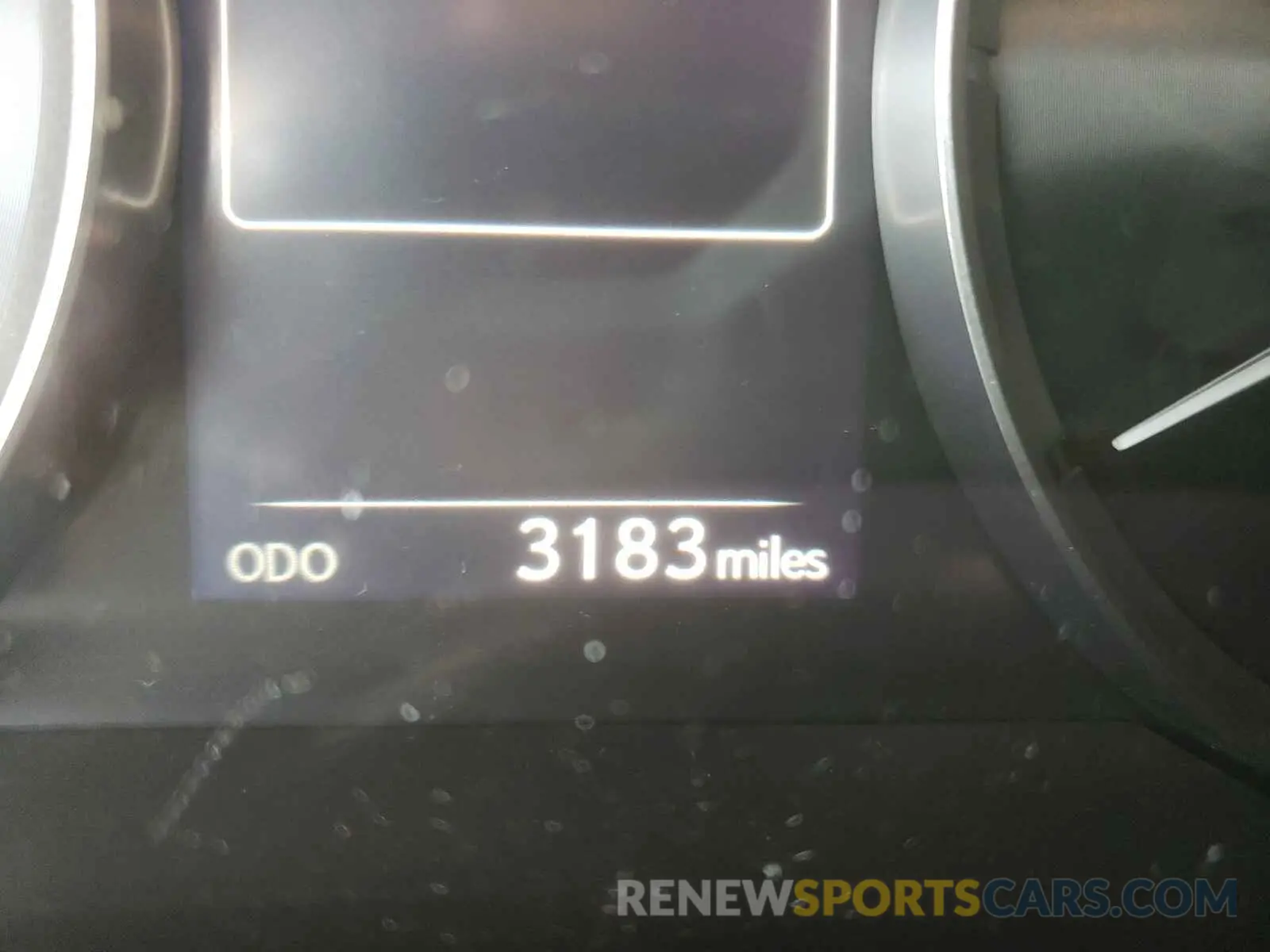 8 fotografías del automóvil dañado JTHCA1D27M5109509 LEXUS IS 2021
