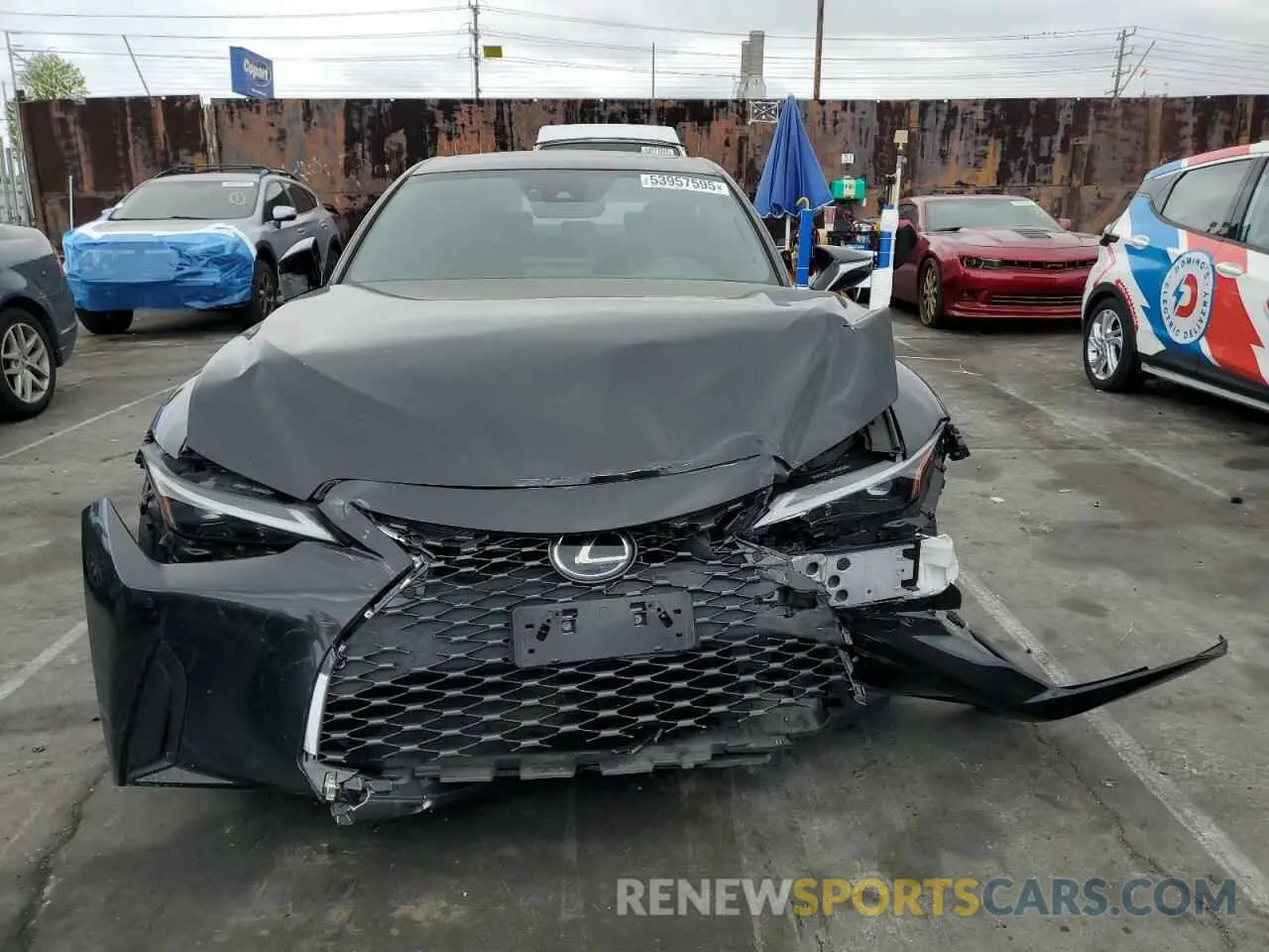 5 fotografías del automóvil dañado JTHCA1D28M5117103 LEXUS IS 2021