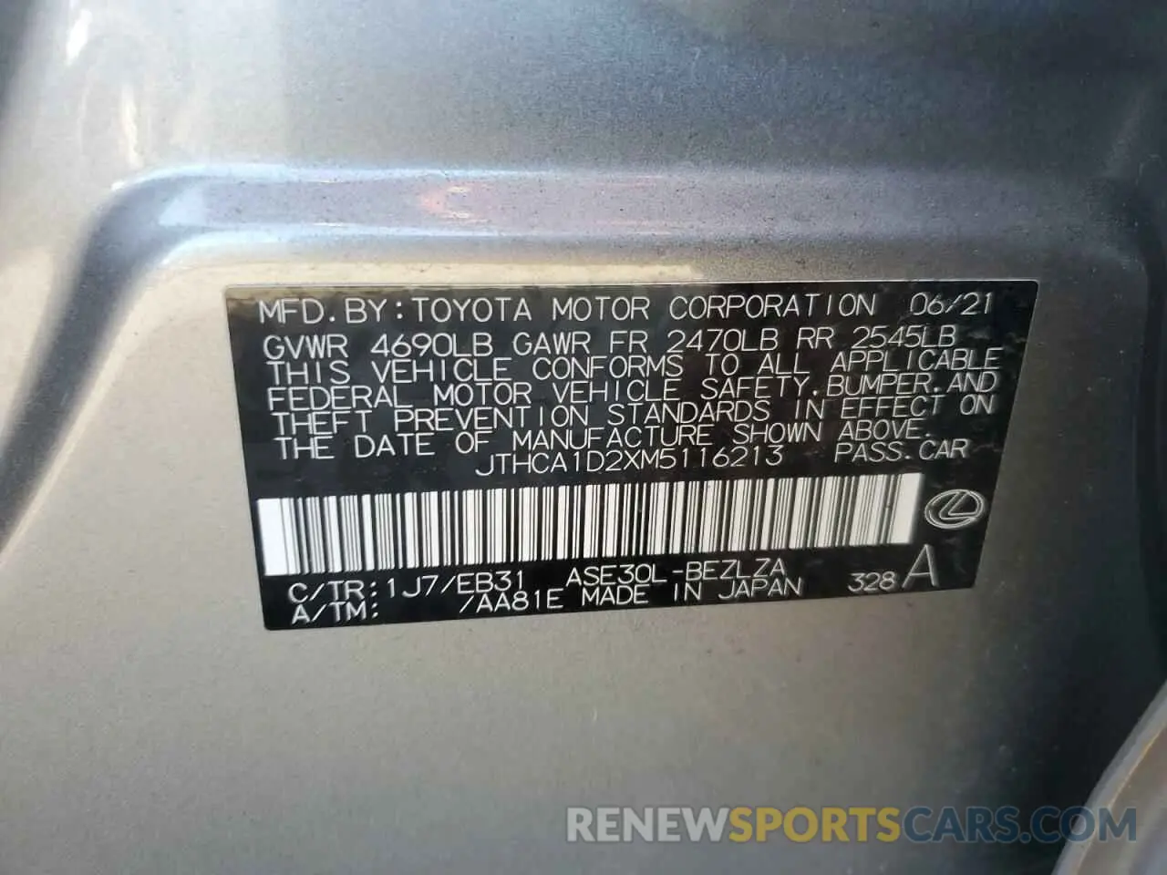 12 fotografías del automóvil dañado JTHCA1D2XM5116213 LEXUS IS 2021