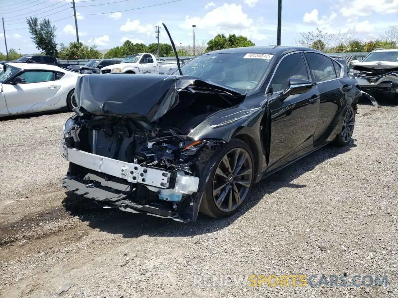 2 fotografías del automóvil dañado JTHGZ1B24M5048147 LEXUS IS 2021
