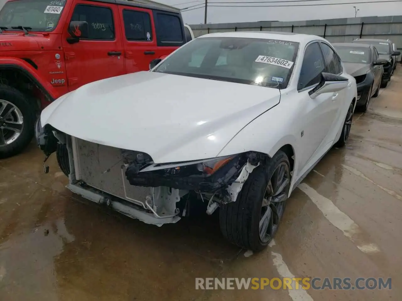 2 fotografías del automóvil dañado JTHGZ1B26M5045170 LEXUS IS 2021