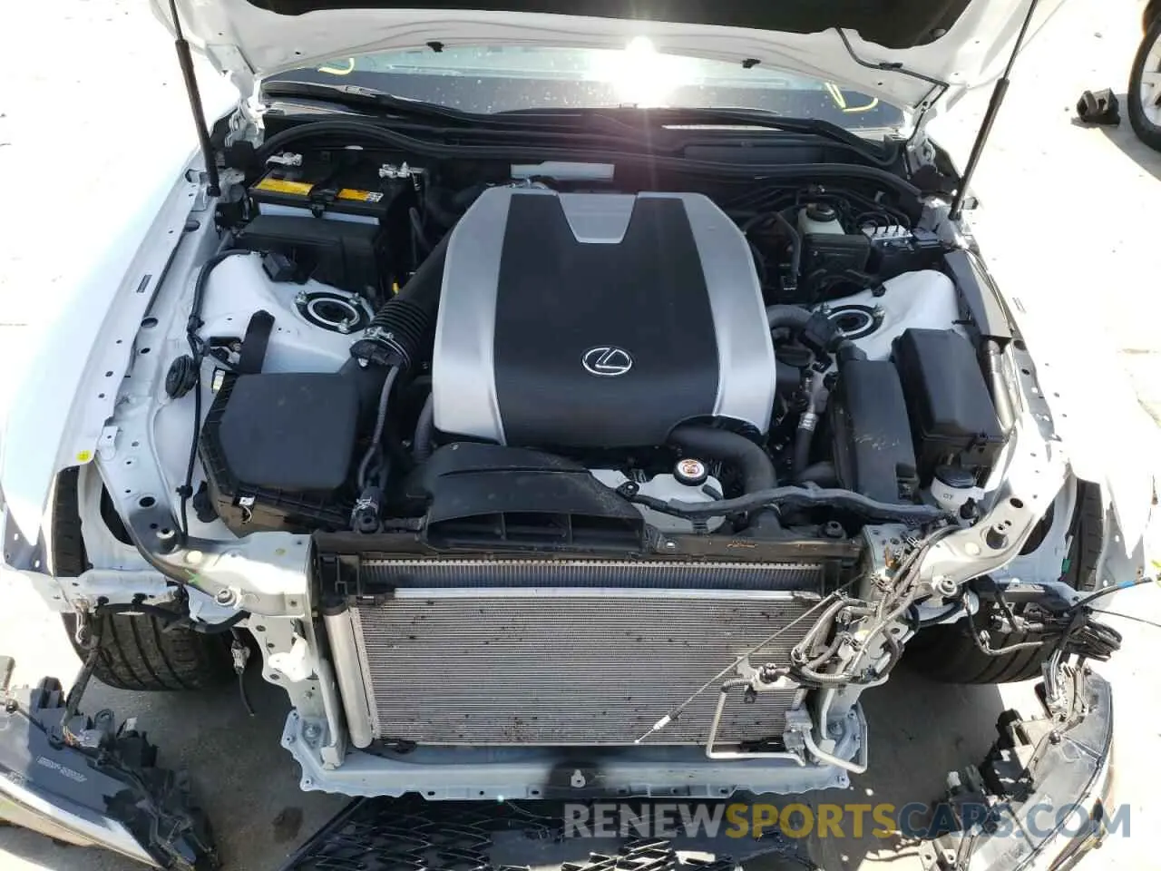 7 fotografías del automóvil dañado JTHGZ1B26M5045170 LEXUS IS 2021
