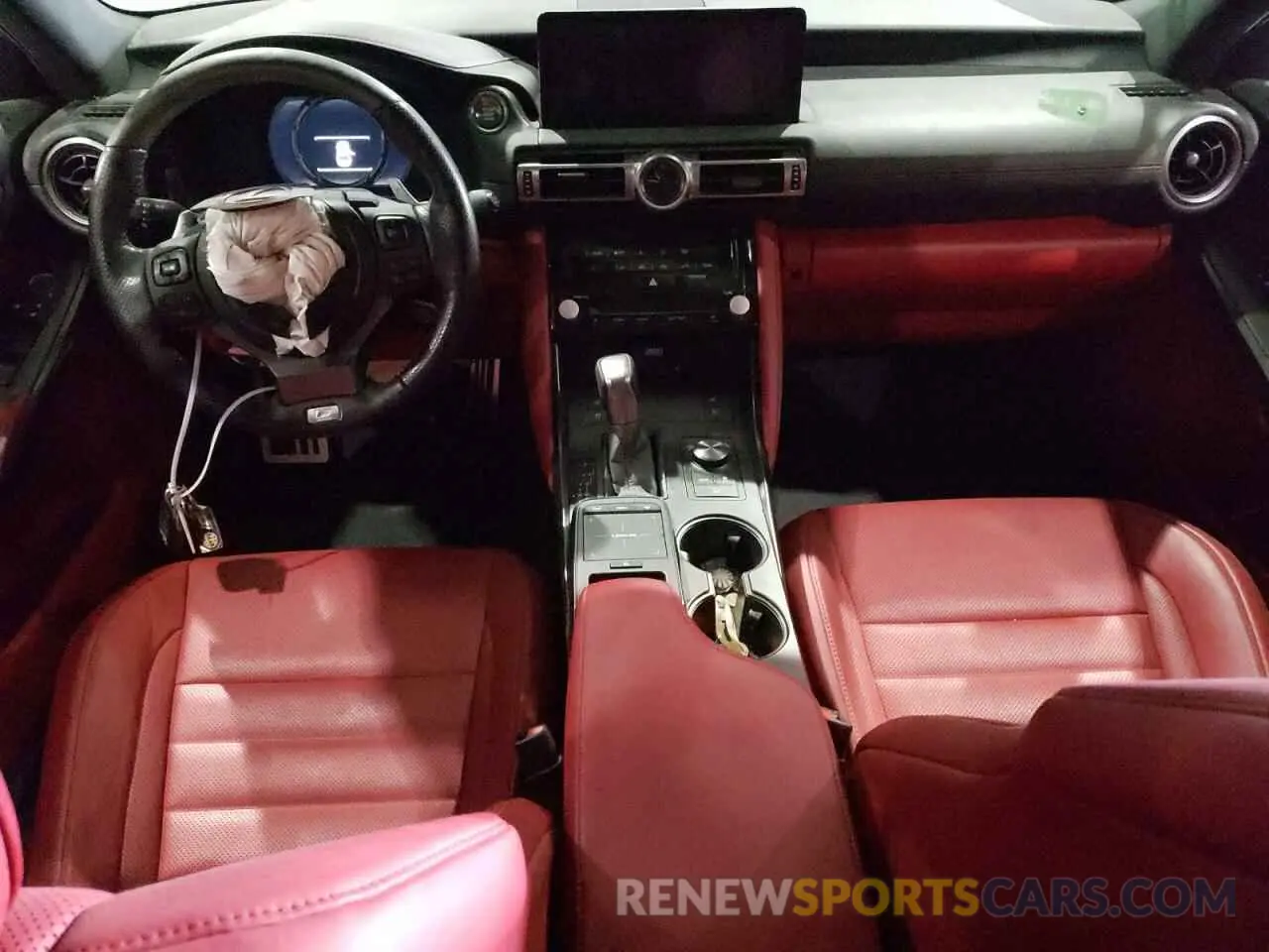 8 fotografías del automóvil dañado JTHGZ1B27M5048708 LEXUS IS 2021