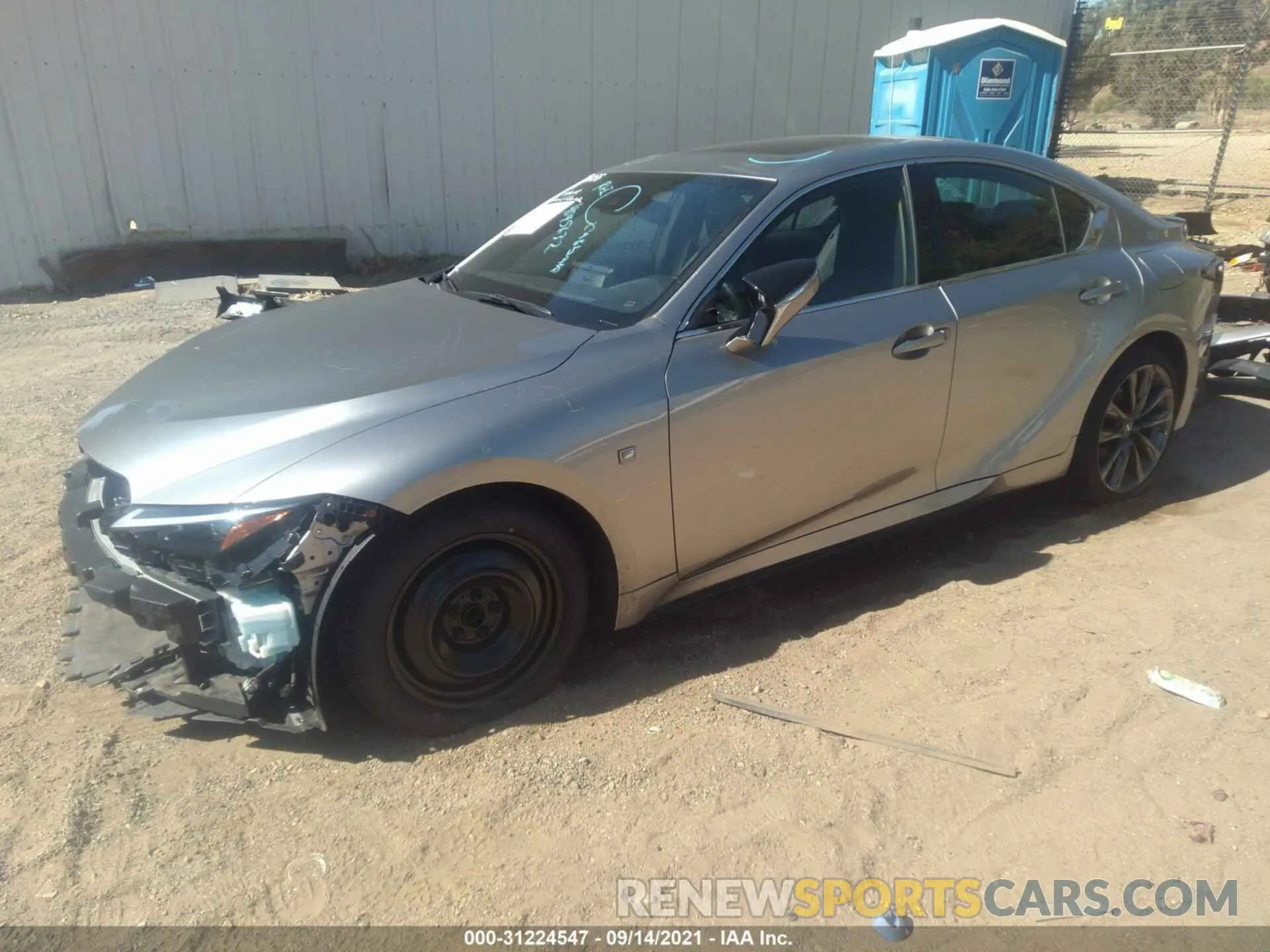 2 fotografías del automóvil dañado JTHGZ1B28M5043050 LEXUS IS 2021