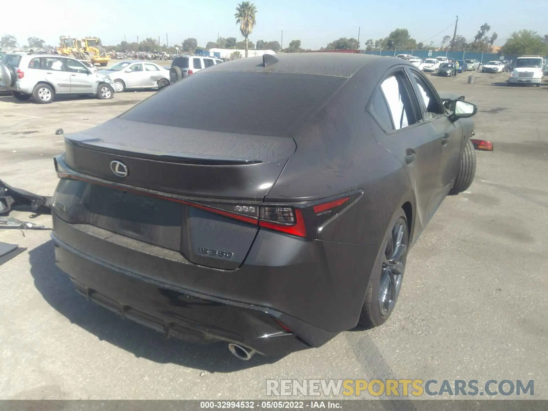 4 fotografías del automóvil dañado JTHGZ1B2XM5037153 LEXUS IS 2021