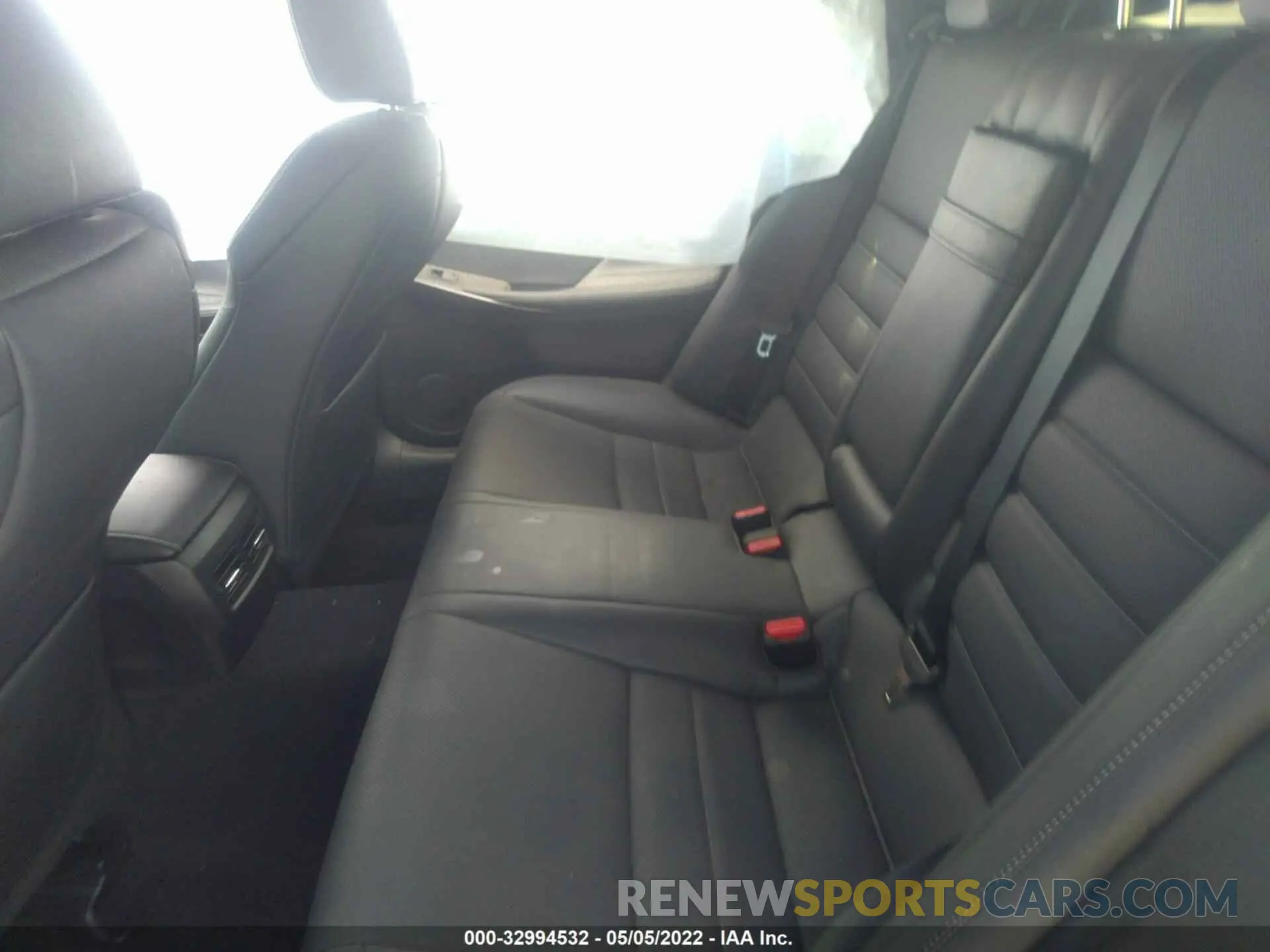 8 fotografías del automóvil dañado JTHGZ1B2XM5037153 LEXUS IS 2021