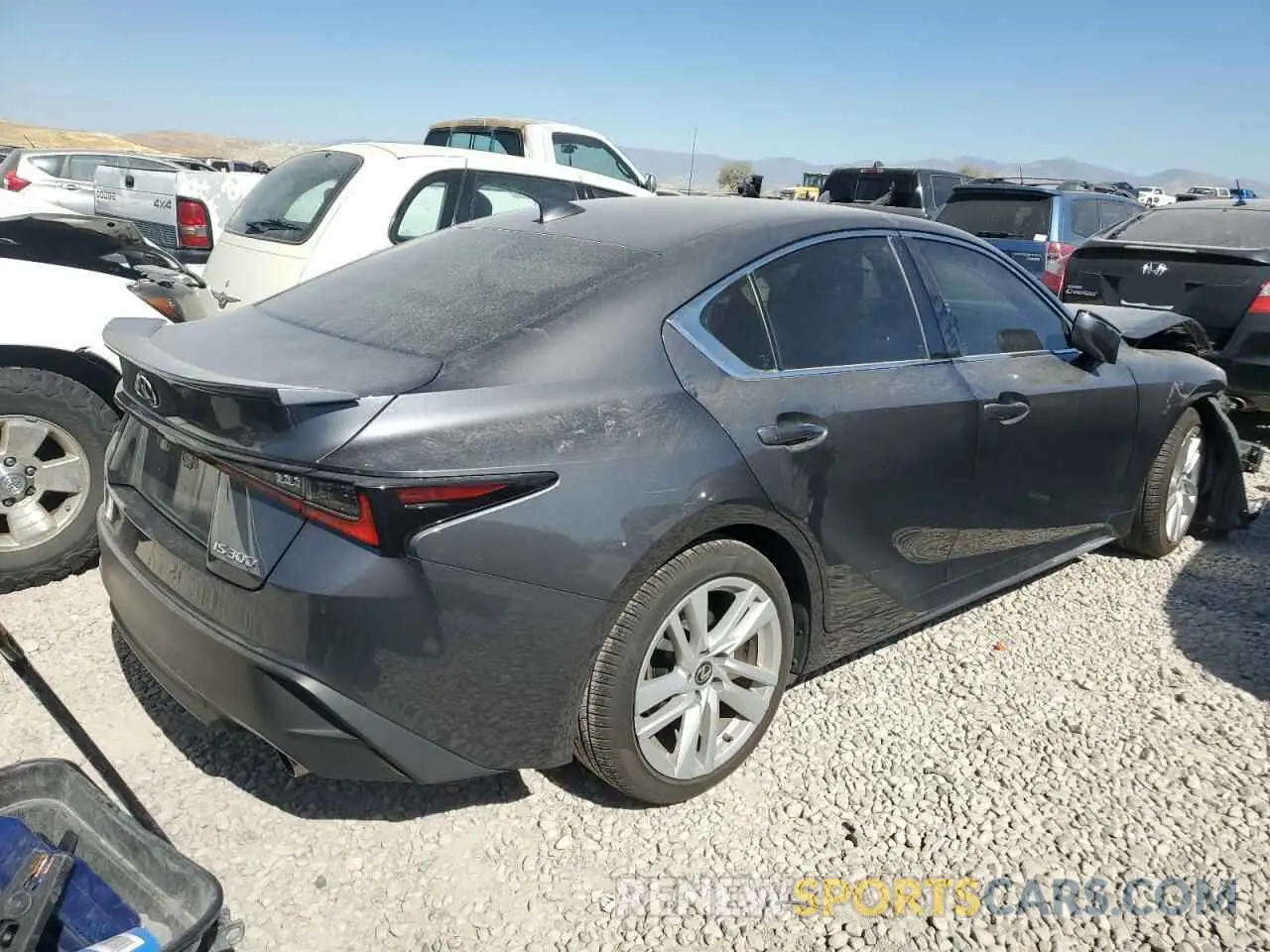 3 fotografías del automóvil dañado JTHAA1D21N5120868 LEXUS IS 2022