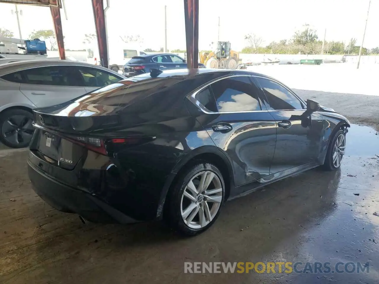 3 fotografías del automóvil dañado JTHAA1D24N5122629 LEXUS IS 2022