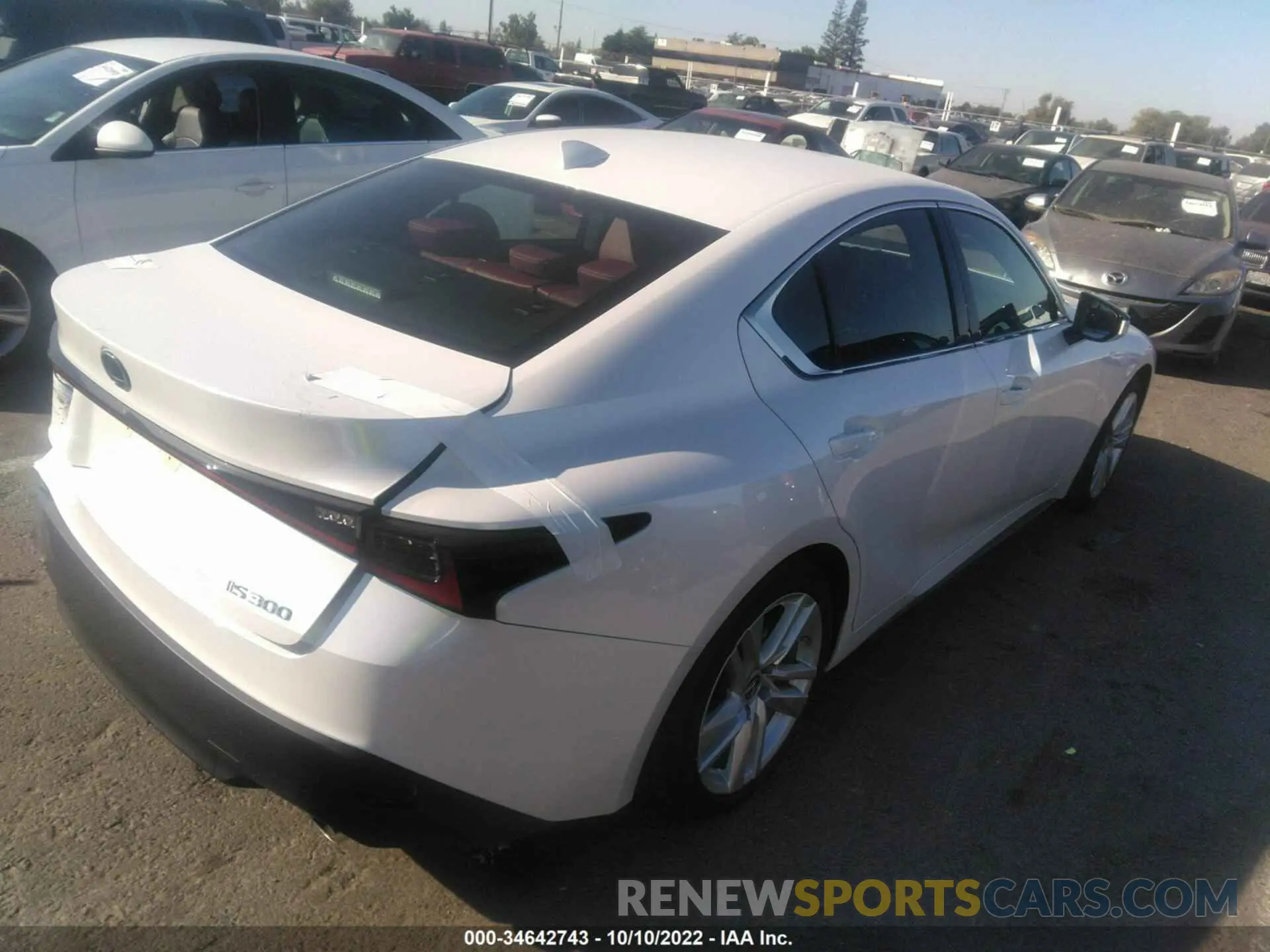 4 fotografías del automóvil dañado JTHAA1D27N5120261 LEXUS IS 2022