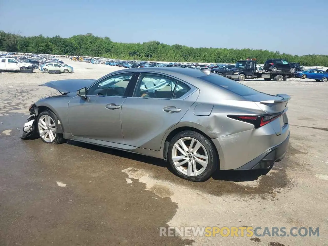 2 fotografías del automóvil dañado JTHCA1D24N5122168 LEXUS IS 2022