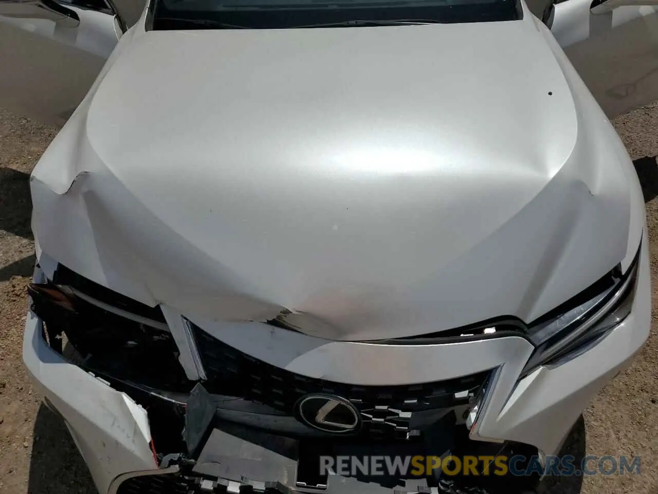 11 fotografías del automóvil dañado JTHCA1D29N5120674 LEXUS IS 2022