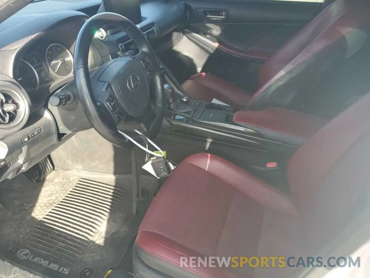 7 fotografías del automóvil dañado JTHCA1D2XN5120103 LEXUS IS 2022