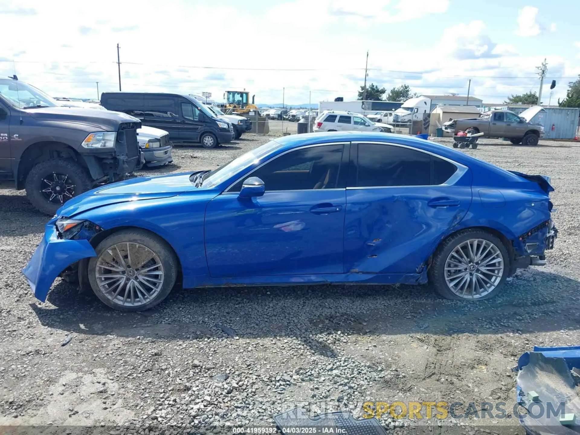 15 fotografías del automóvil dañado JTHD81F2XN5048171 LEXUS IS 2022