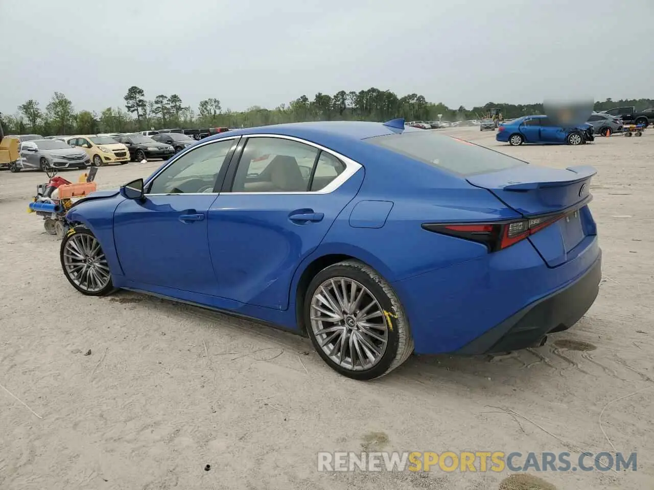 2 fotografías del automóvil dañado JTHDA1D20N5121281 LEXUS IS 2022