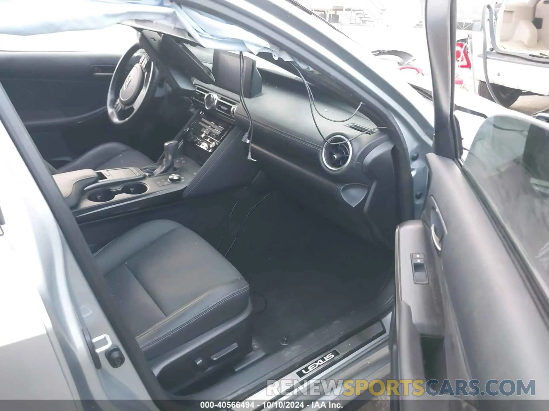 5 fotografías del automóvil dañado JTHDA1D22N5121248 LEXUS IS 2022