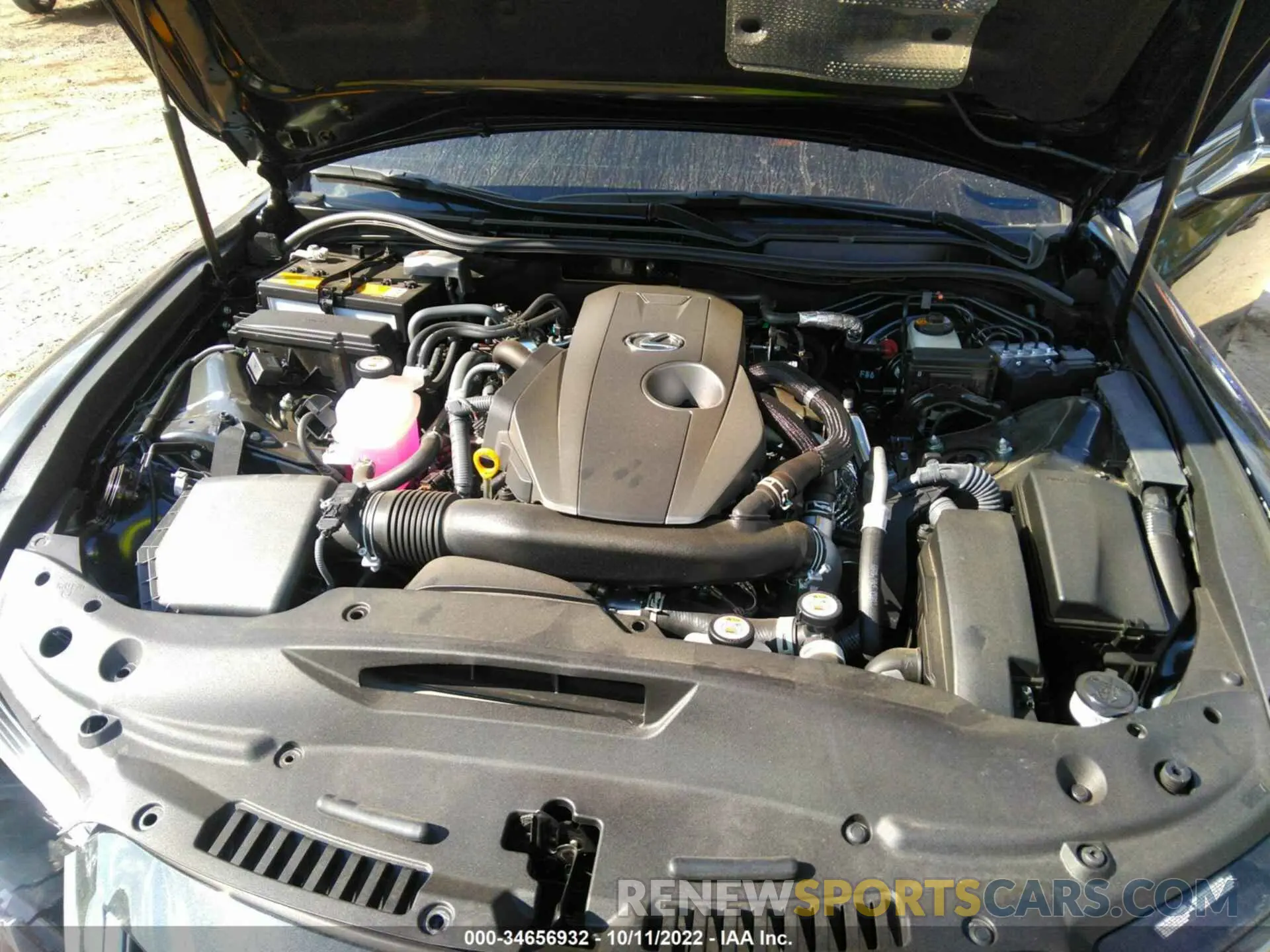 10 fotografías del automóvil dañado JTHDA1D25N5118800 LEXUS IS 2022