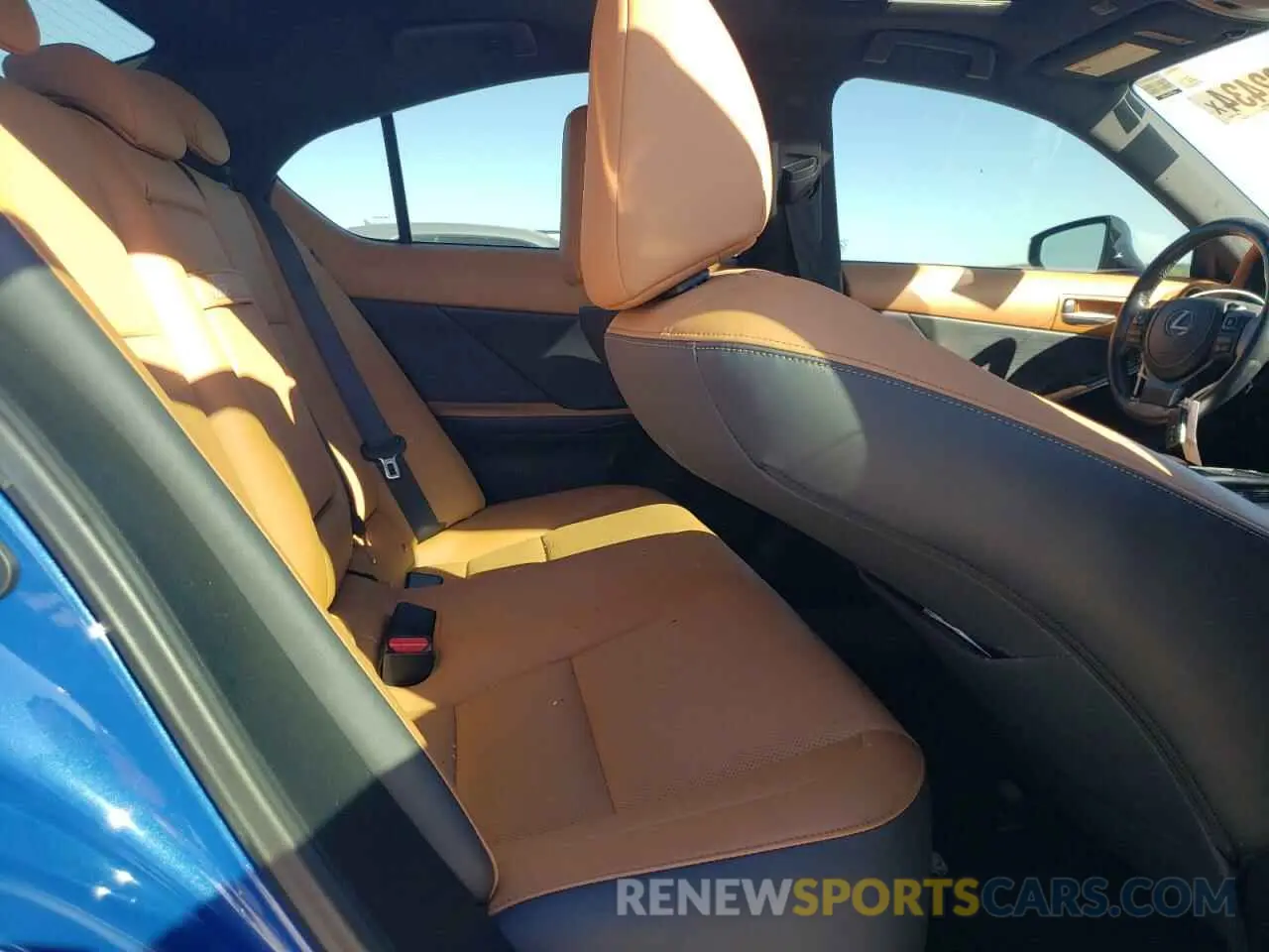 10 fotografías del automóvil dañado JTHDA1D28N5120959 LEXUS IS 2022