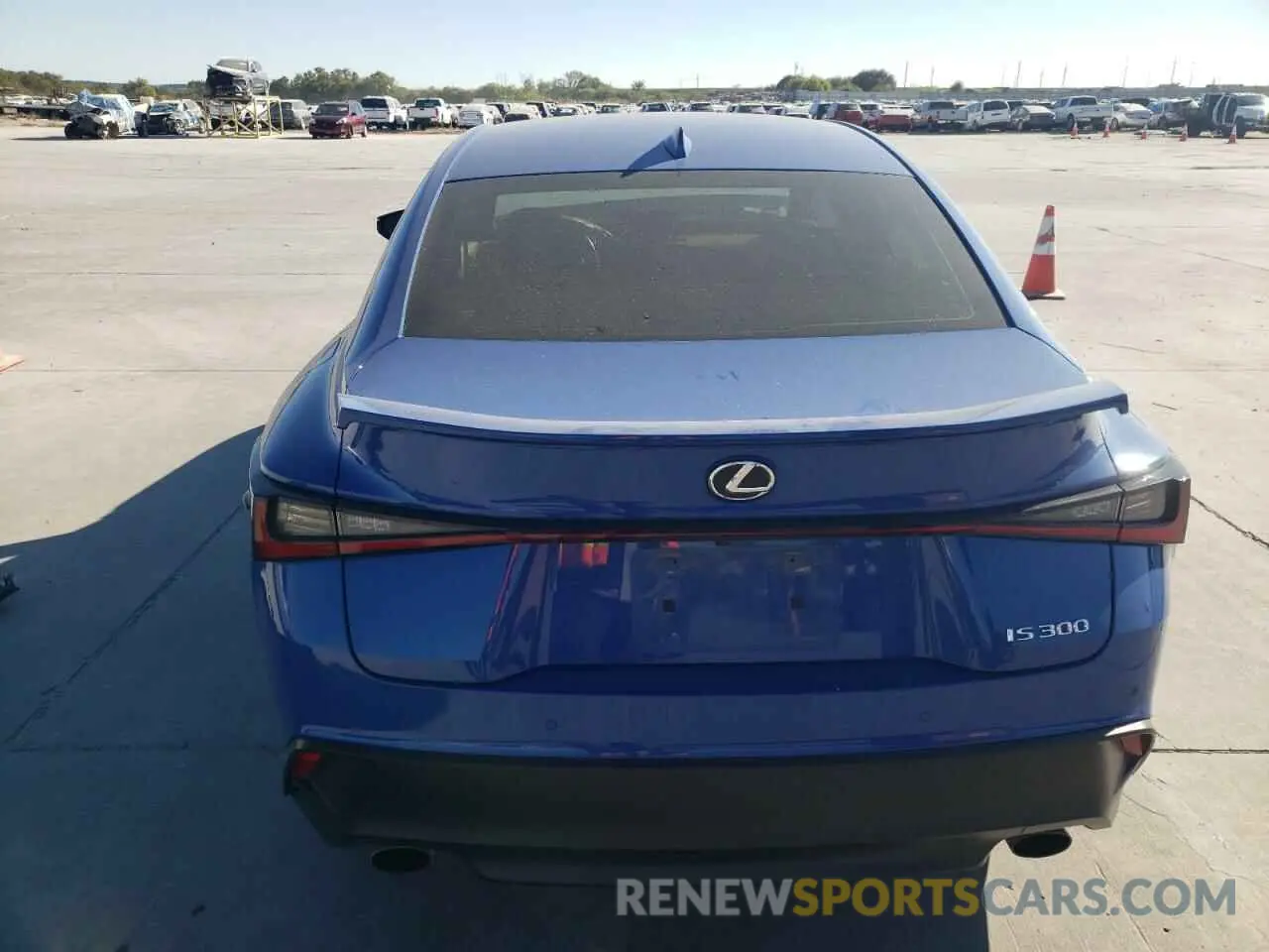 6 fotografías del automóvil dañado JTHDA1D28N5120959 LEXUS IS 2022
