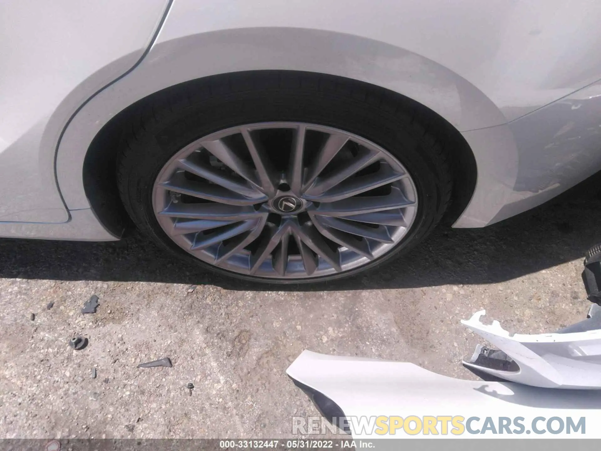 14 fotografías del automóvil dañado JTHDA1D29N5118623 LEXUS IS 2022