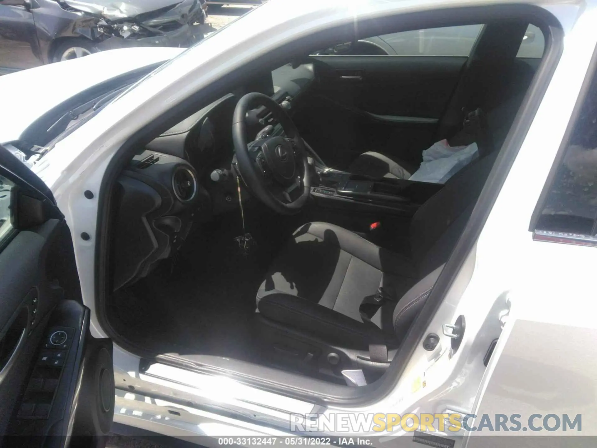 5 fotografías del automóvil dañado JTHDA1D29N5118623 LEXUS IS 2022