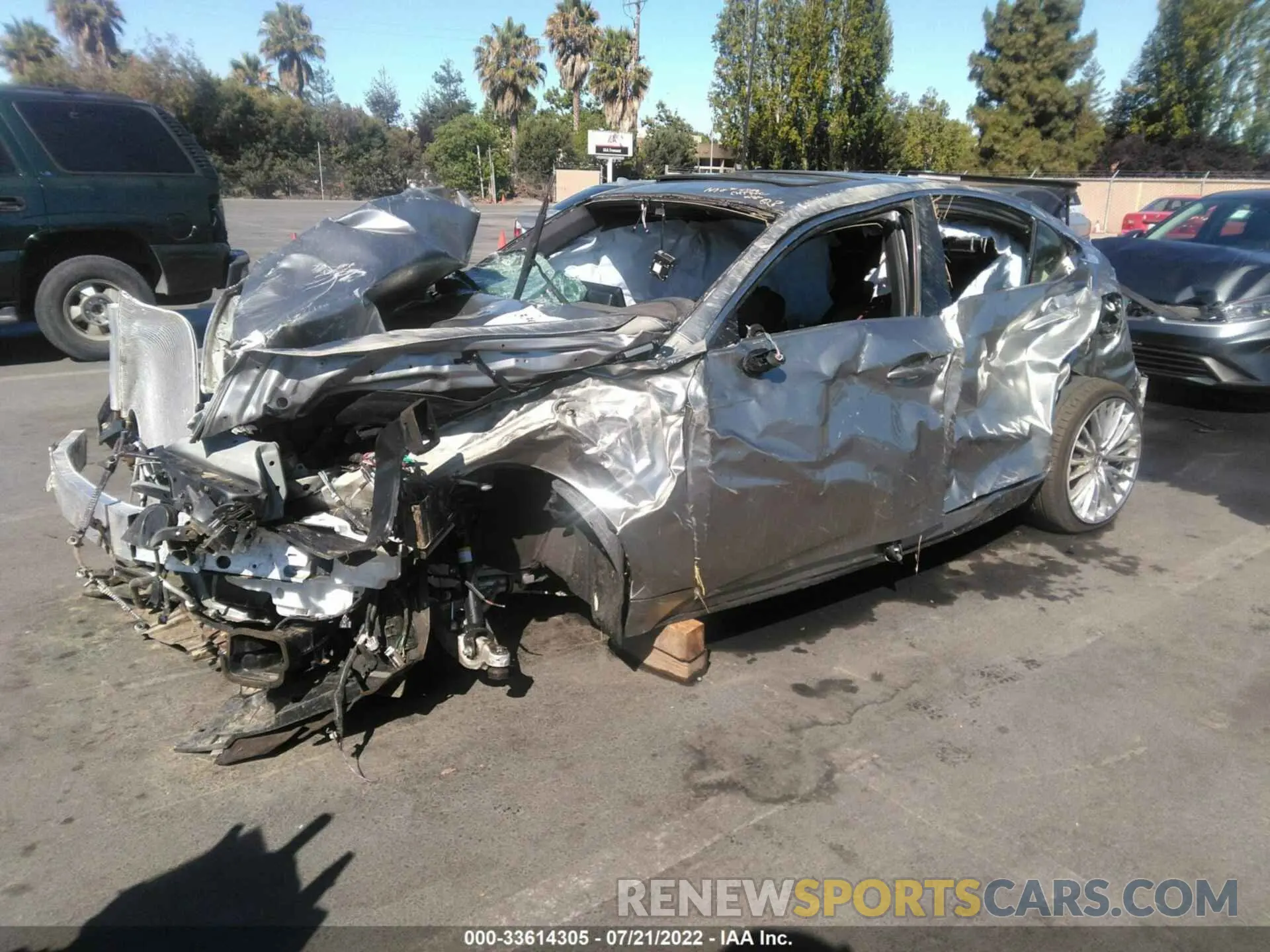 2 fotografías del automóvil dañado JTHDA1D29N5118914 LEXUS IS 2022
