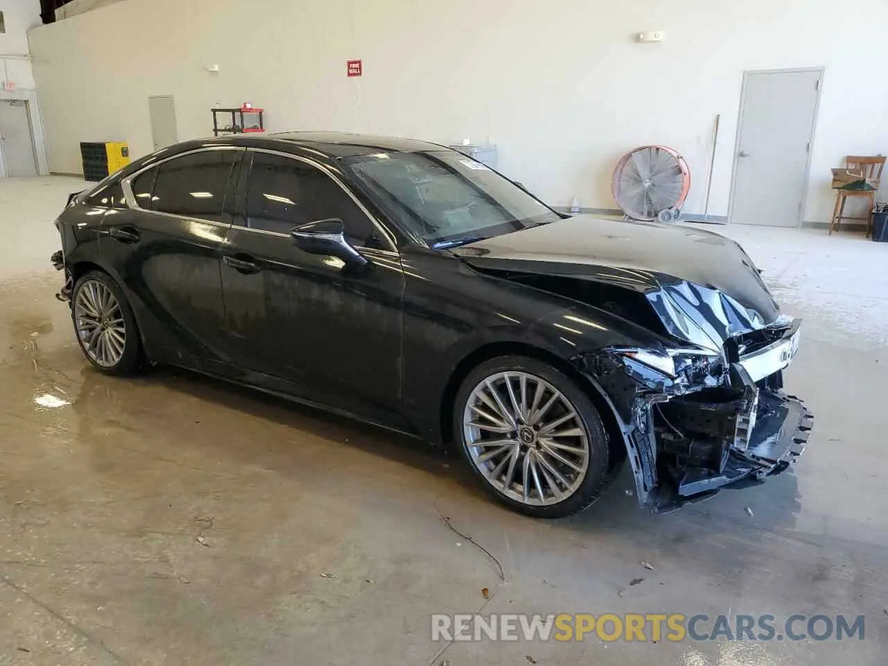 4 fotografías del automóvil dañado JTHDA1D29N5119786 LEXUS IS 2022