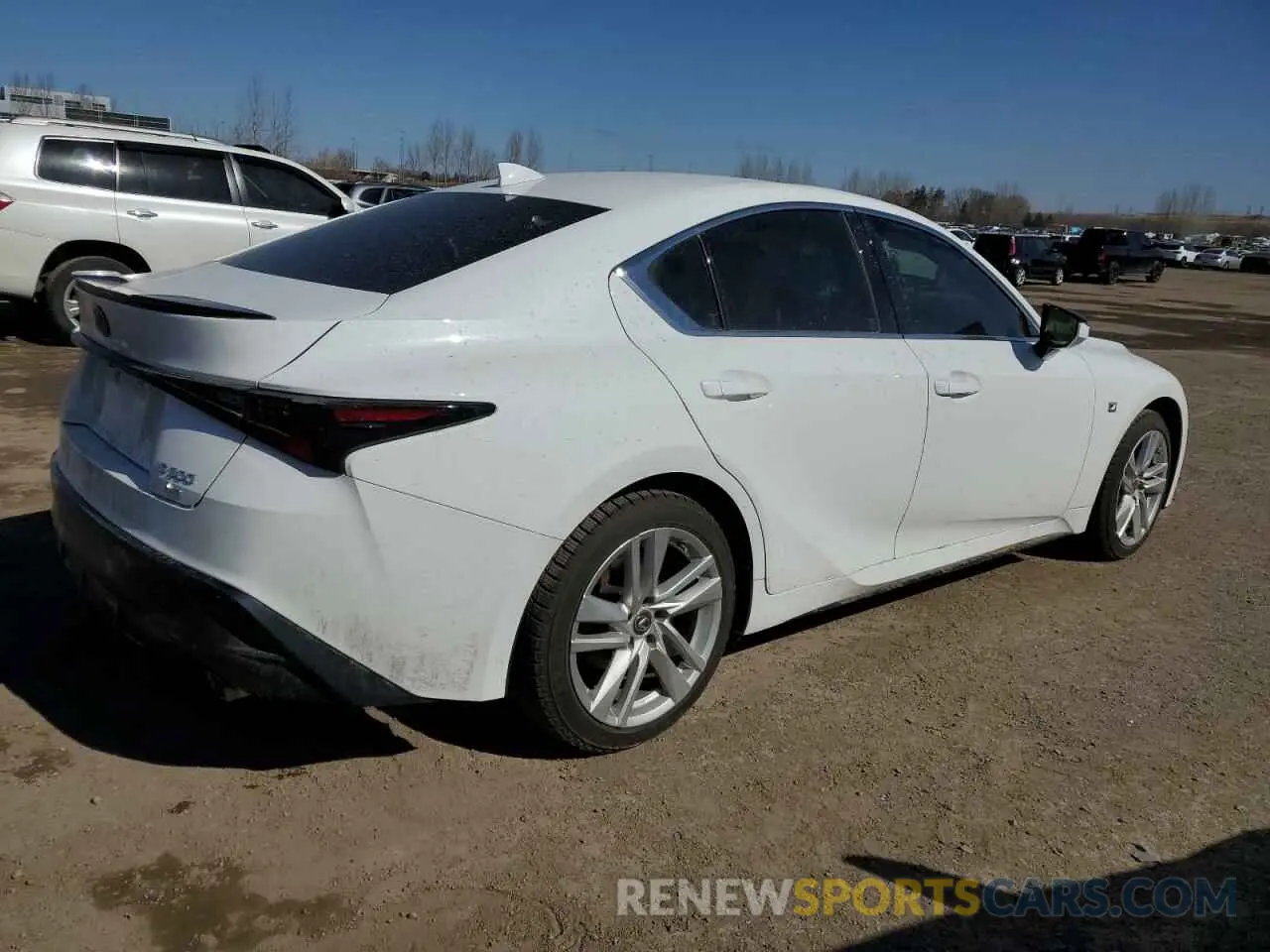 3 fotografías del automóvil dañado JTHG81F22N5048386 LEXUS IS 2022