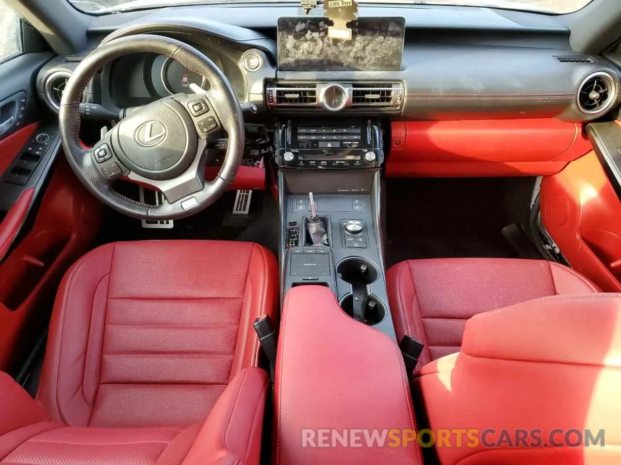 8 fotografías del automóvil dañado JTHG81F27N5049467 LEXUS IS 2022