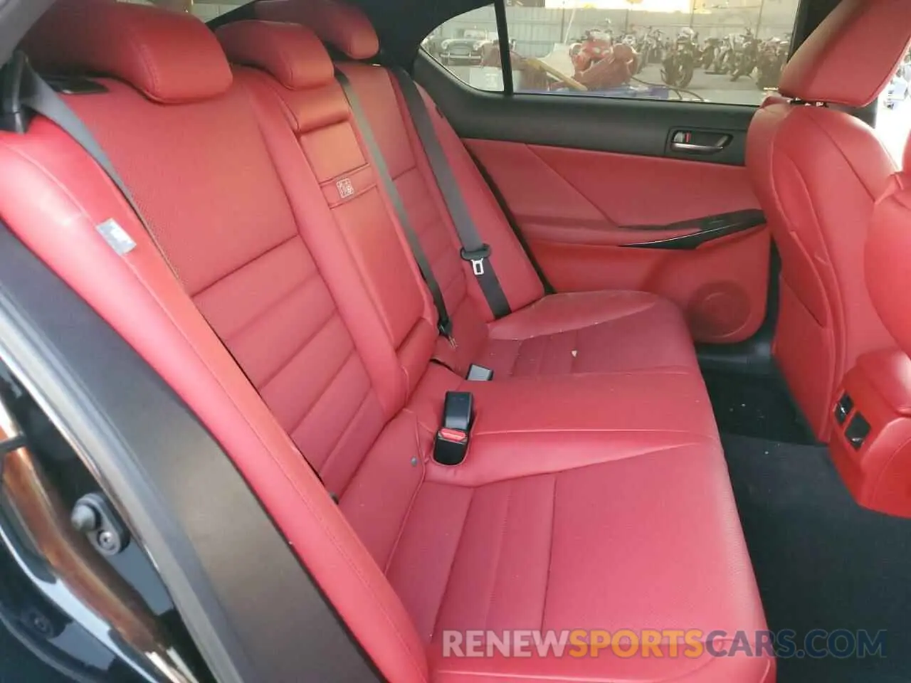10 fotografías del automóvil dañado JTHGZ1B25N5049258 LEXUS IS 2022